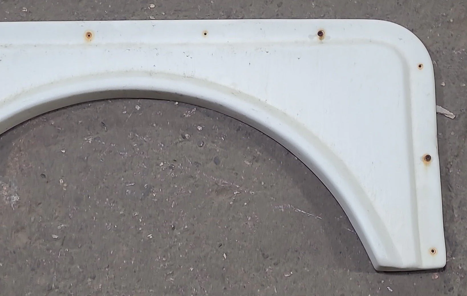 Used Fender Skirt 67 3/4" X 14" - Image 4