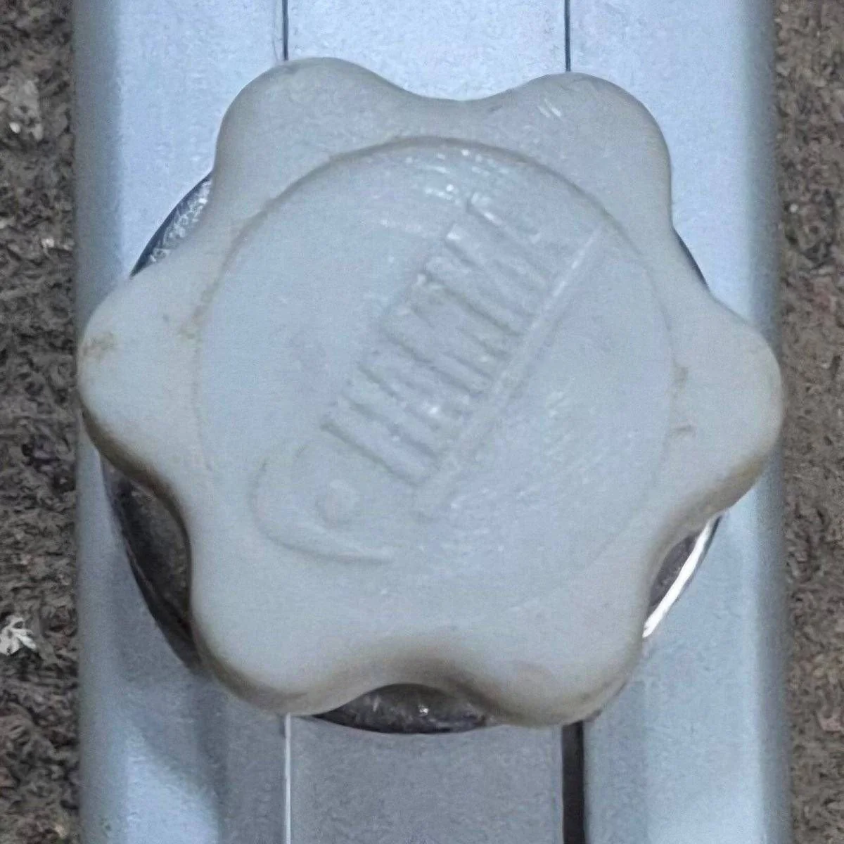 Used Fiamma Extendable Rod - Image 4