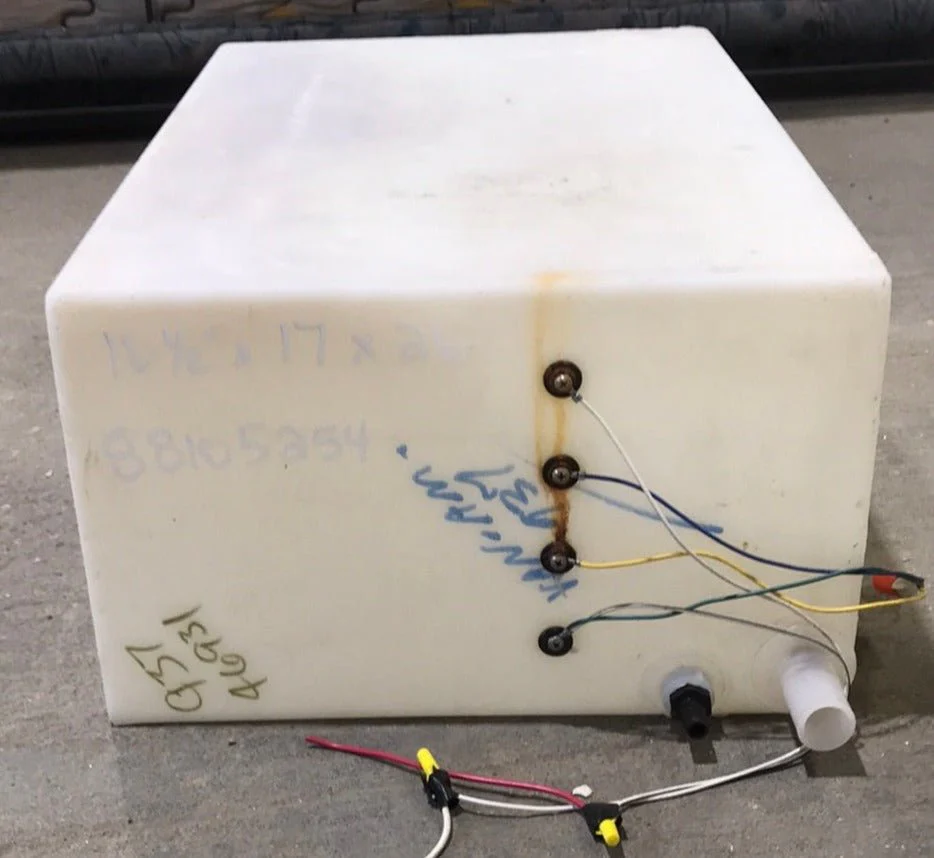 Used Fresh Water Tank 10 1/2” x 17” x 26” - Image 2