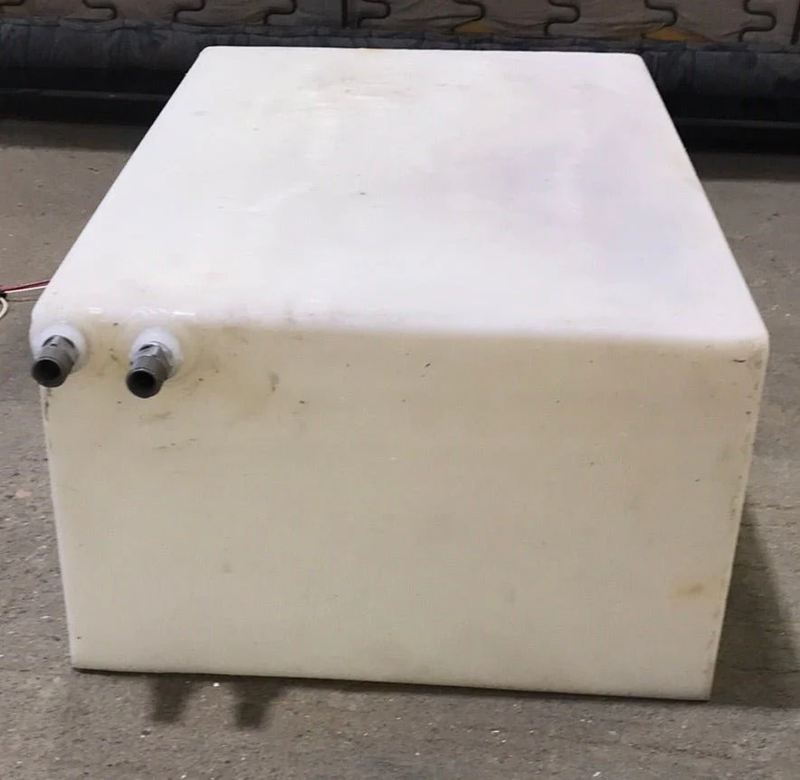 Used Fresh Water Tank 10 1/2” x 17” x 26” - Image 3
