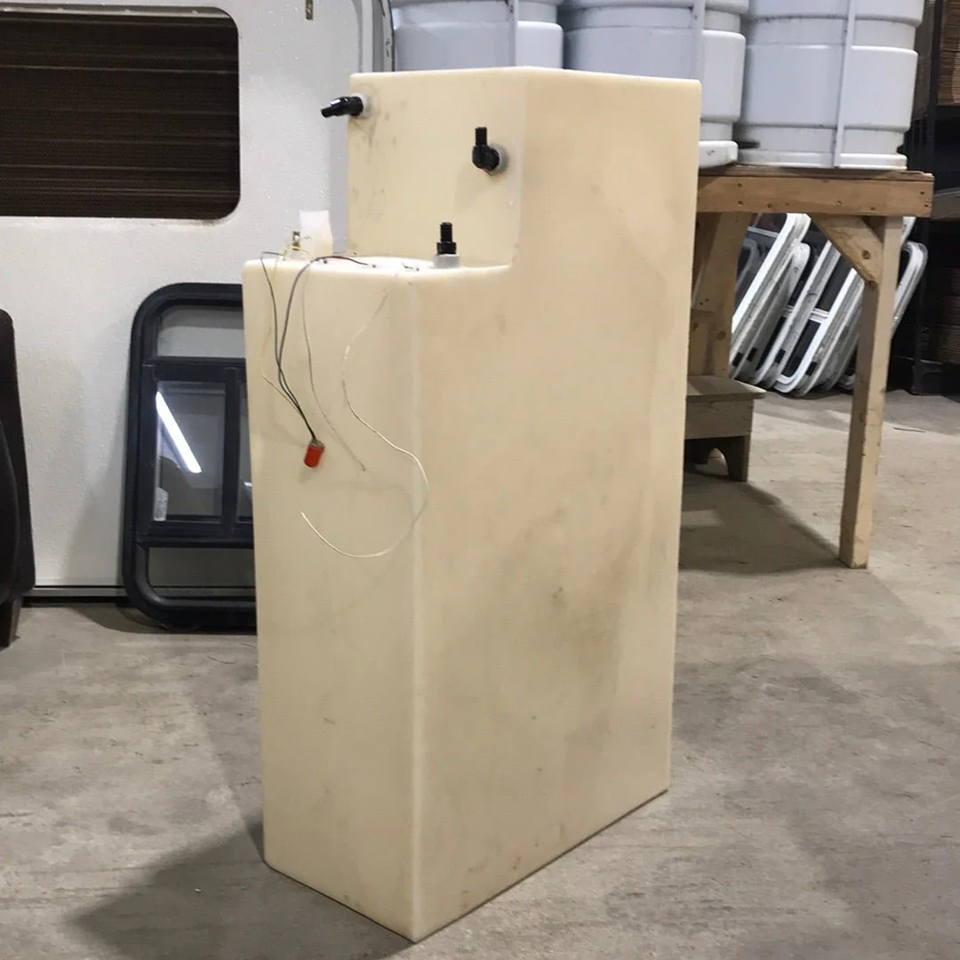Used Fresh Water Tank 10 1/4” x 20 3/4” x 37 3/4" - Image 4