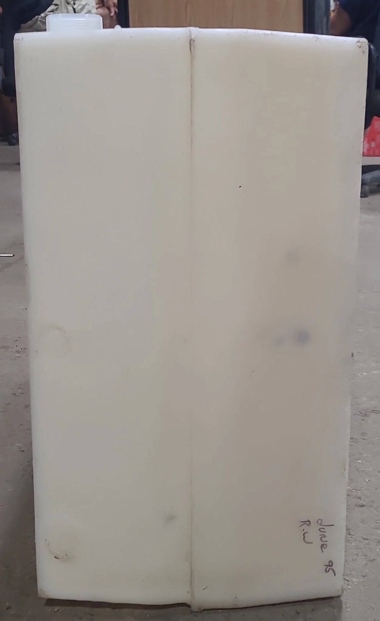 Used Fresh Water Tank 10 3/4" H x 19 1/2" W x 36” L - Image 5