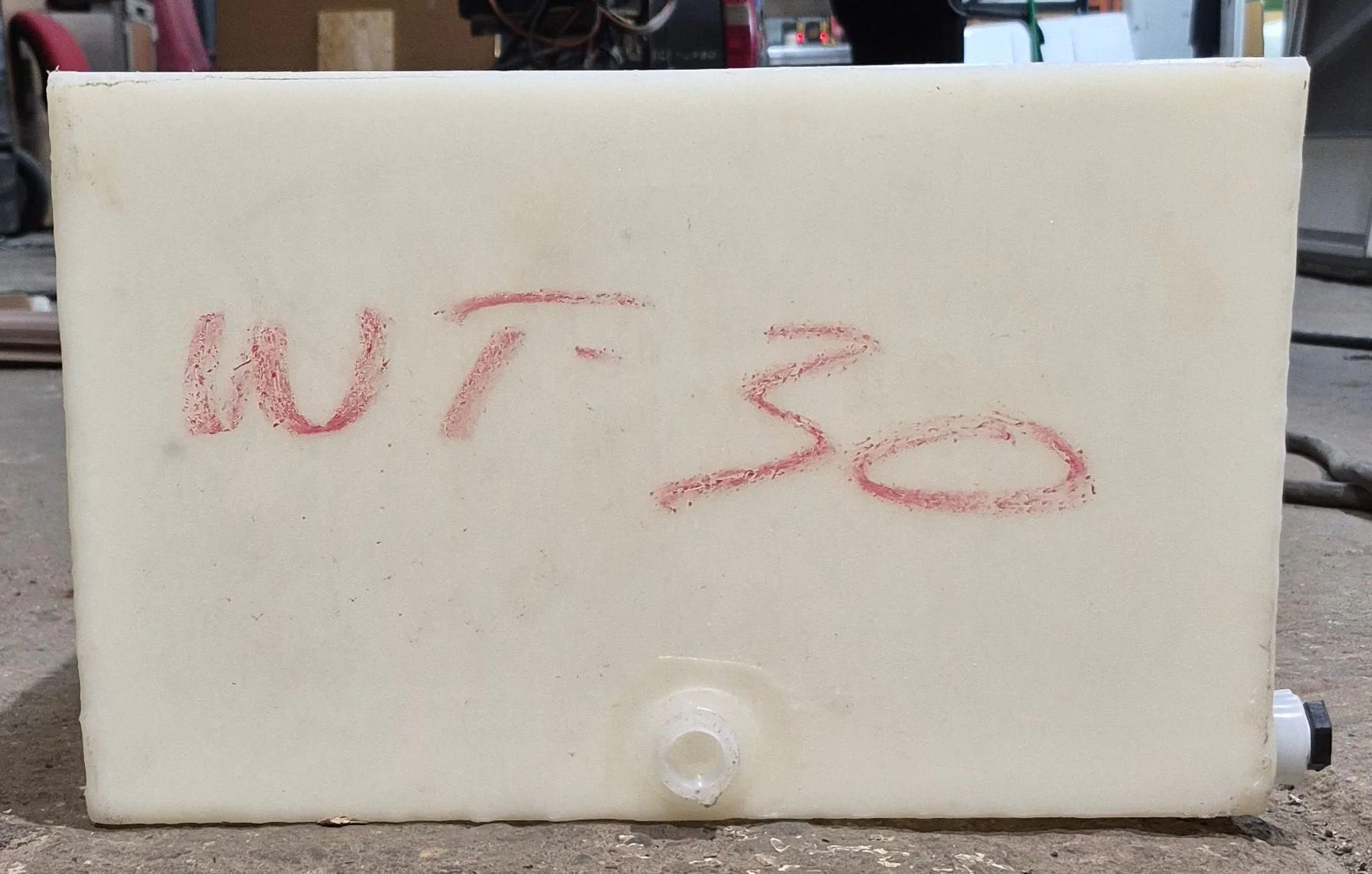 Used Fresh Water Tank 10" H x 15 1/2" W x 58” L - Image 4