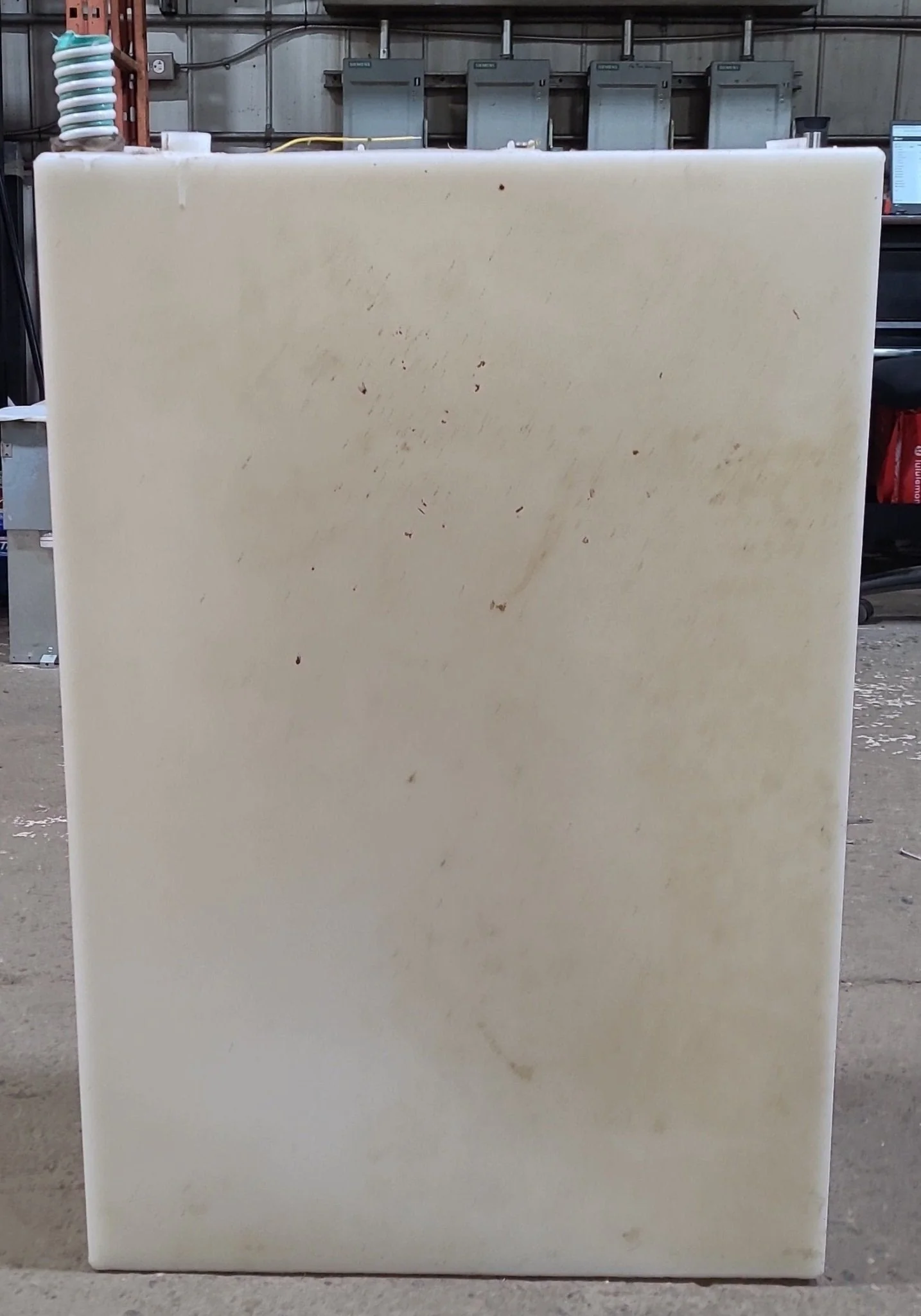 Used Fresh Water Tank 10" H x 21" W x 31 1/2” L - Image 4