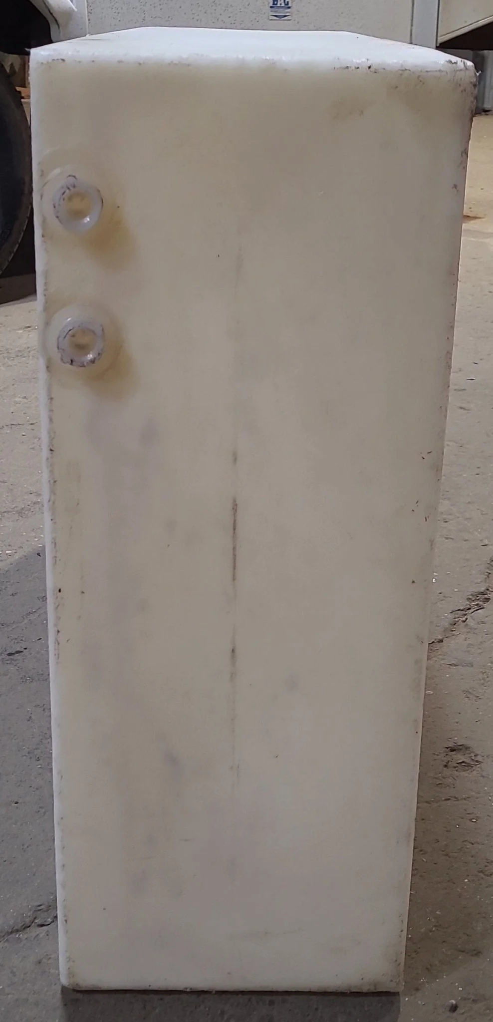 Used Fresh Water Tank 10" H x 26" W x 45 1/2” L - Image 6