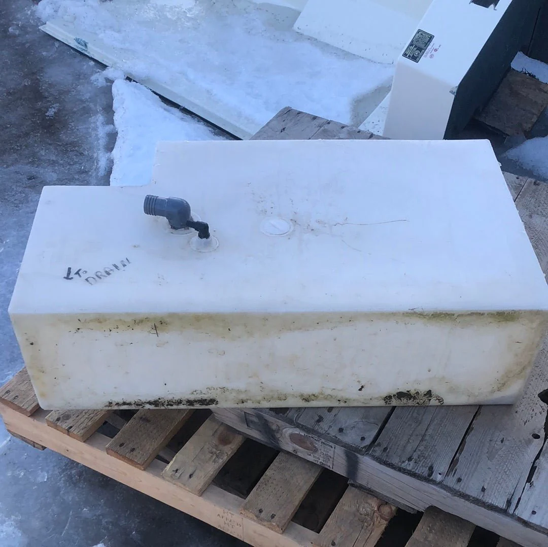 Used Fresh Water Tank 10” x 20 1/2” x 35” - Image 3