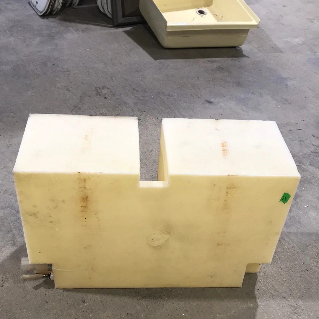 Used Fresh Water Tank 11 1/4" H x 19 1/2" W x 30 1/2” L - Image 8