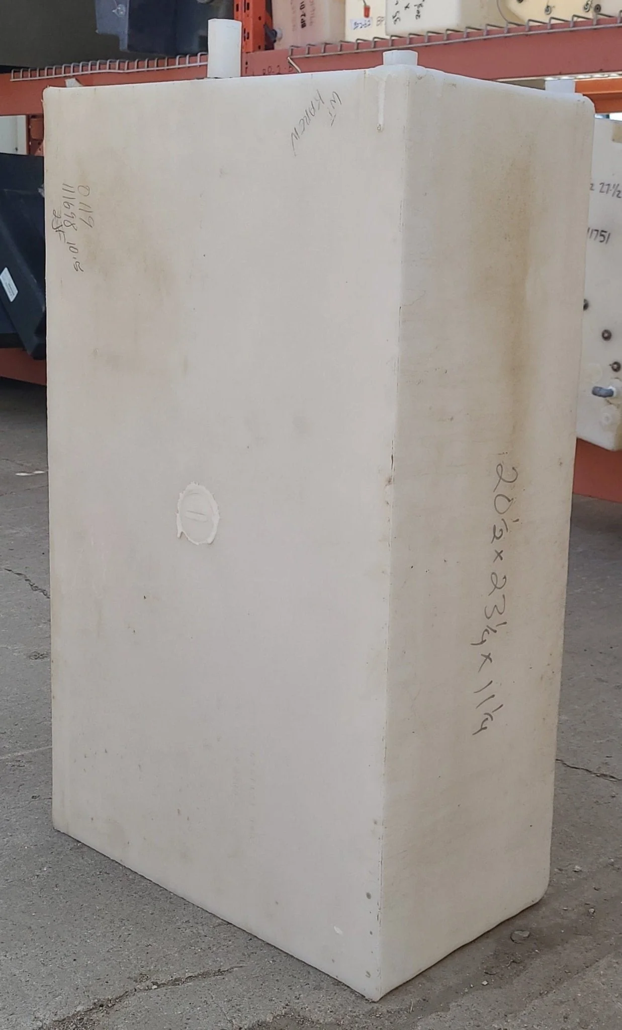Used Fresh Water Tank 11 1/4" H  x 20 3/4" W x 33 1/4"  L - Image 2