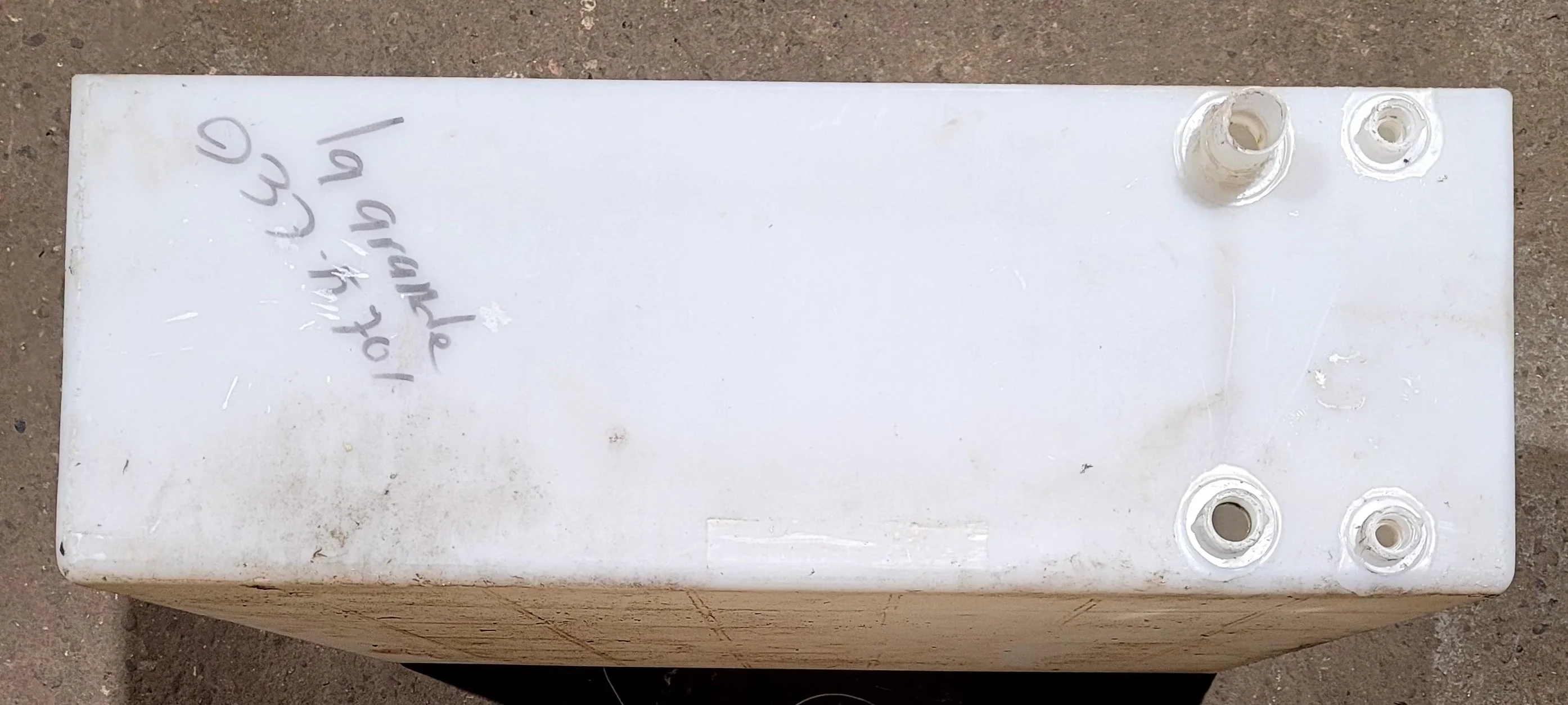 Used Fresh Water Tank 11 1/4" H x 28" W x 31 1/2” L
