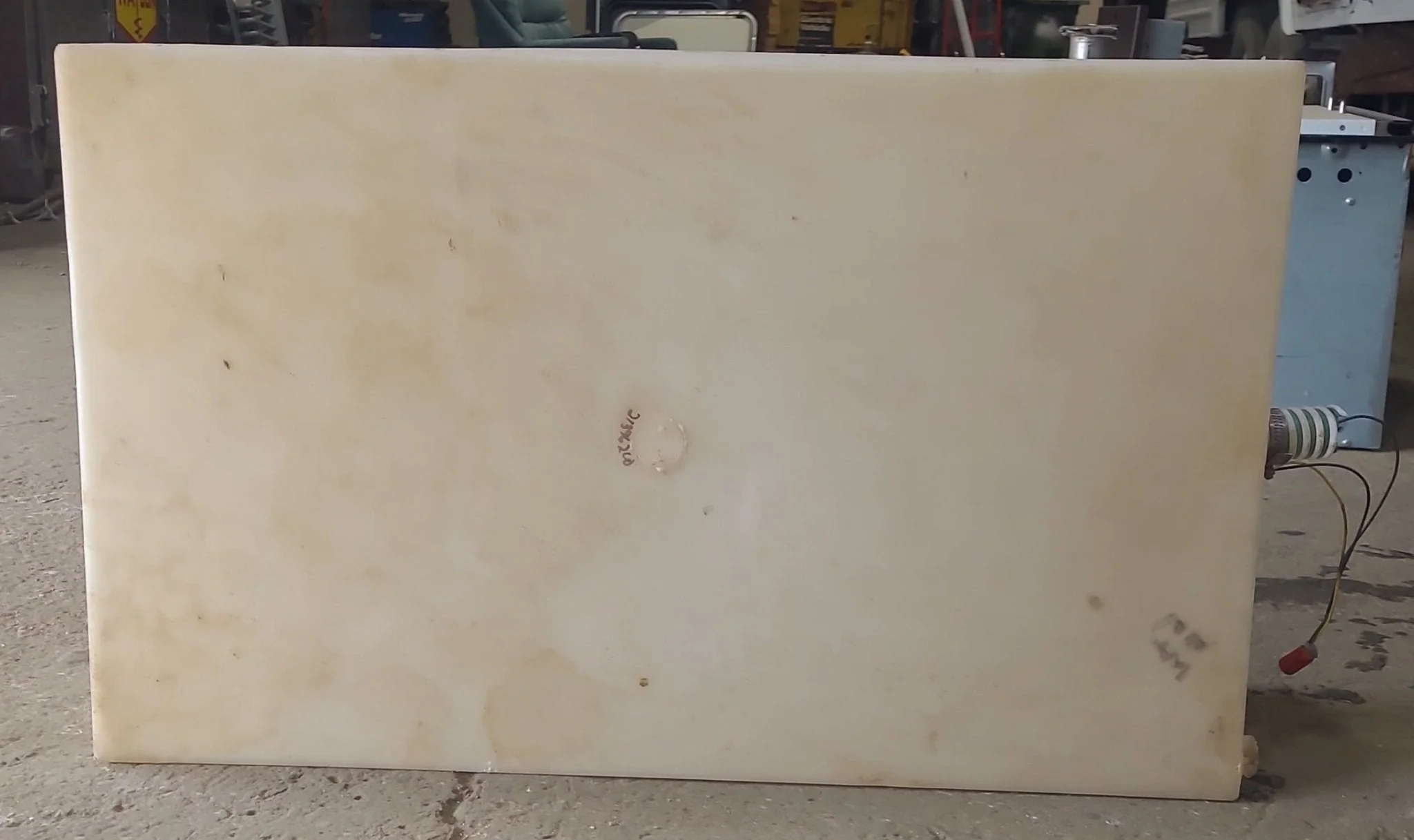 Used Fresh Water Tank 11" H x 20 1/2" W x 32 3/4” L - Image 4