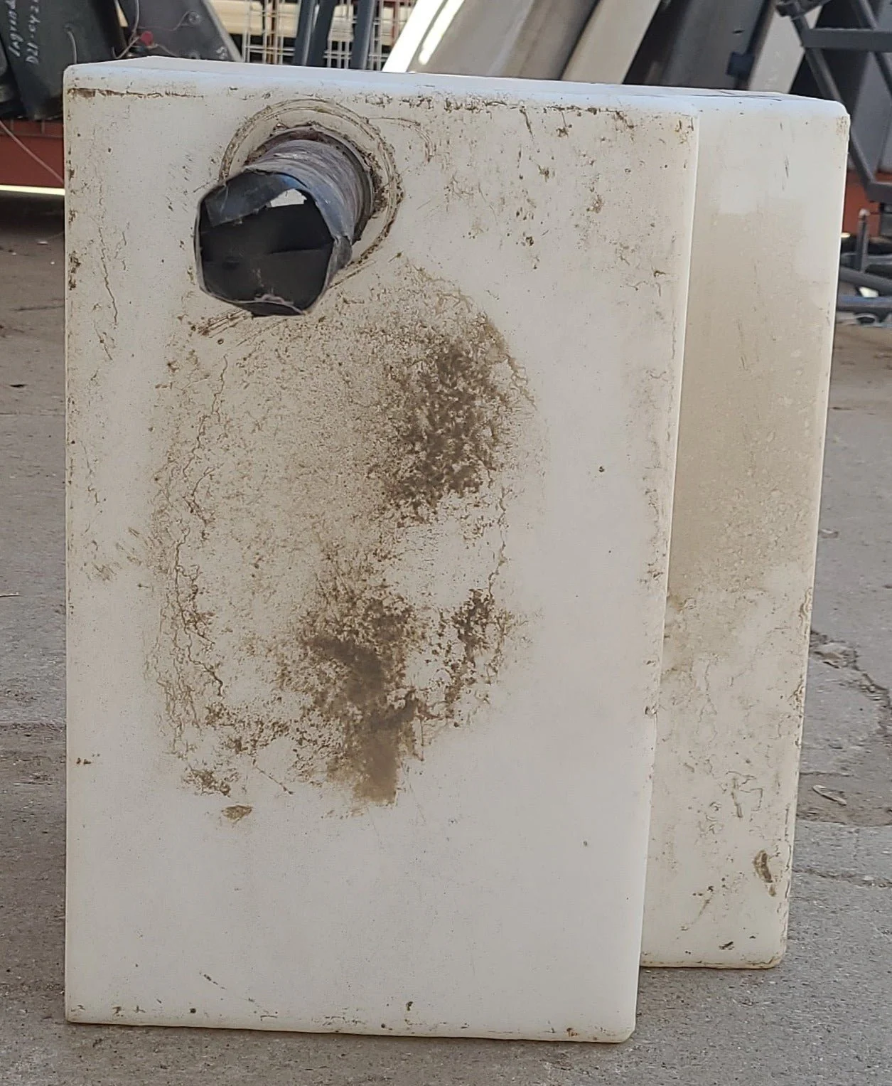 Used Fresh Water Tank 12 1/2” x 14 1/4" x 17 3/4” - Image 4