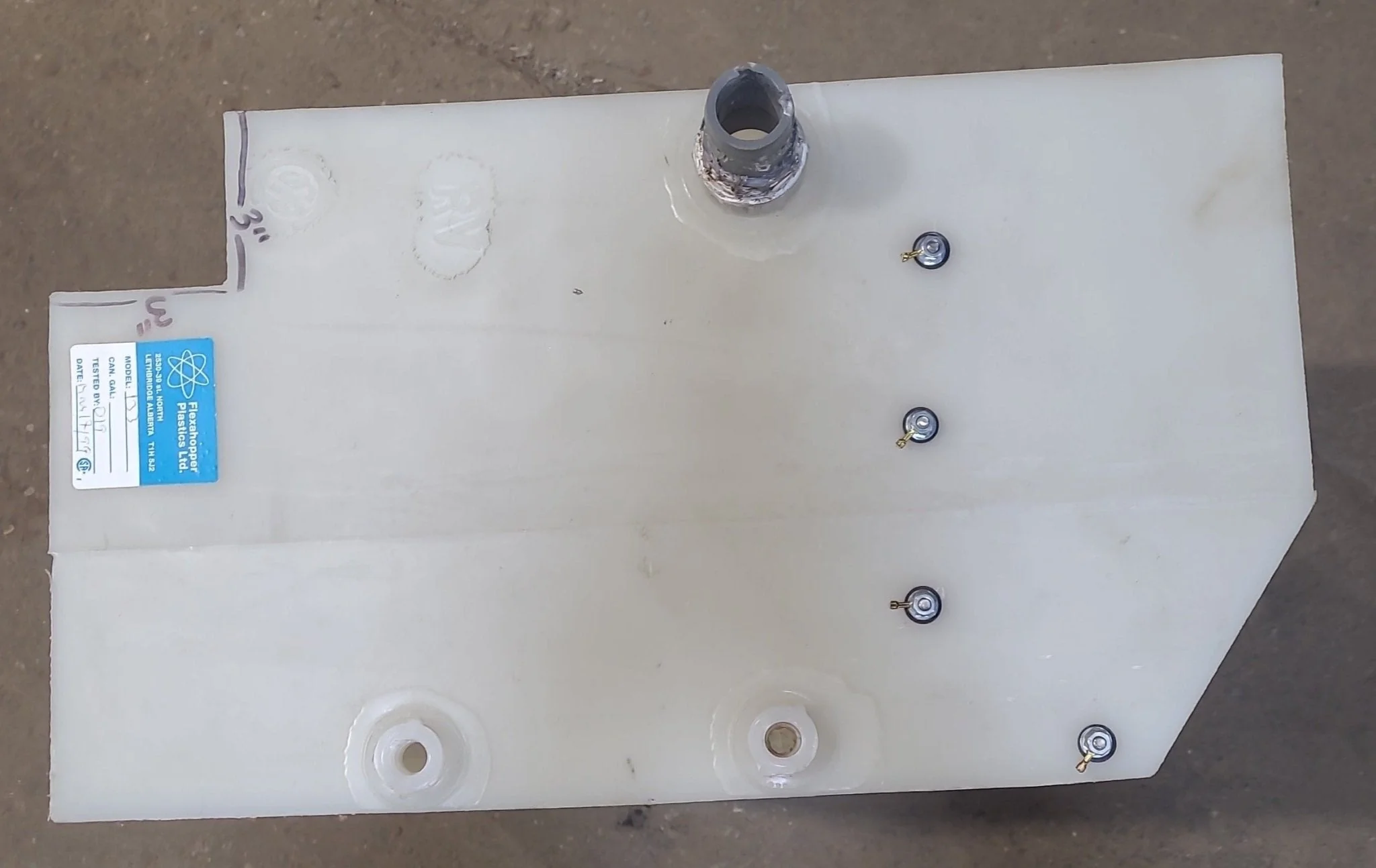 Used Fresh Water Tank 12" H  x 21" W x 30” L - Image 5