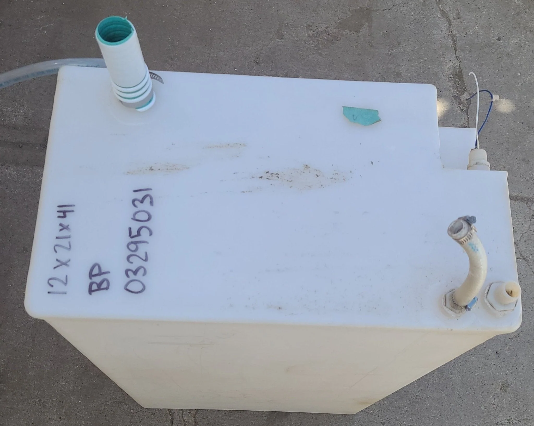 Used Fresh Water Tank 12" H x 21" W x 41” L - Image 2