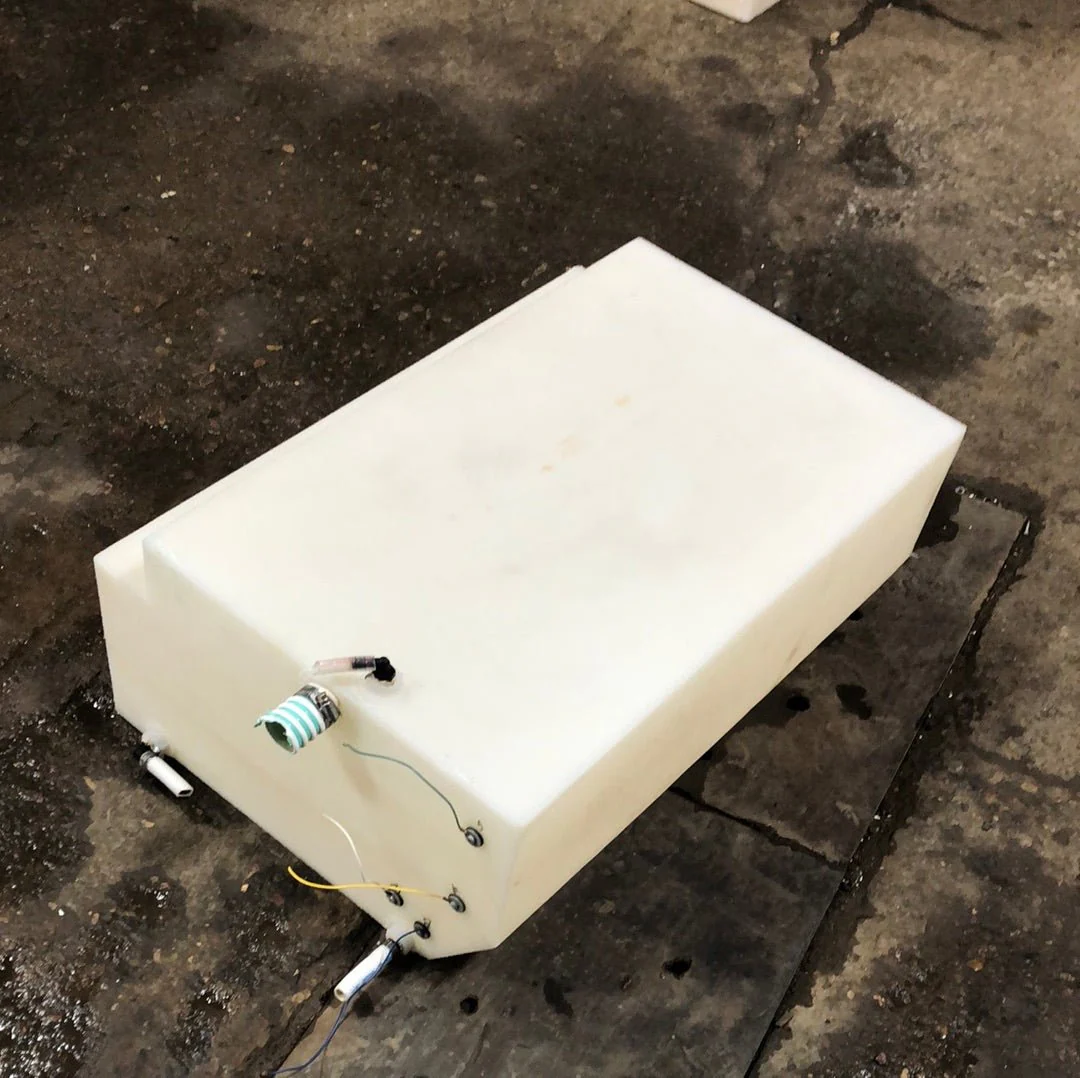 Used Fresh Water Tank 12” x 21” x 30 1/2” - Image 4