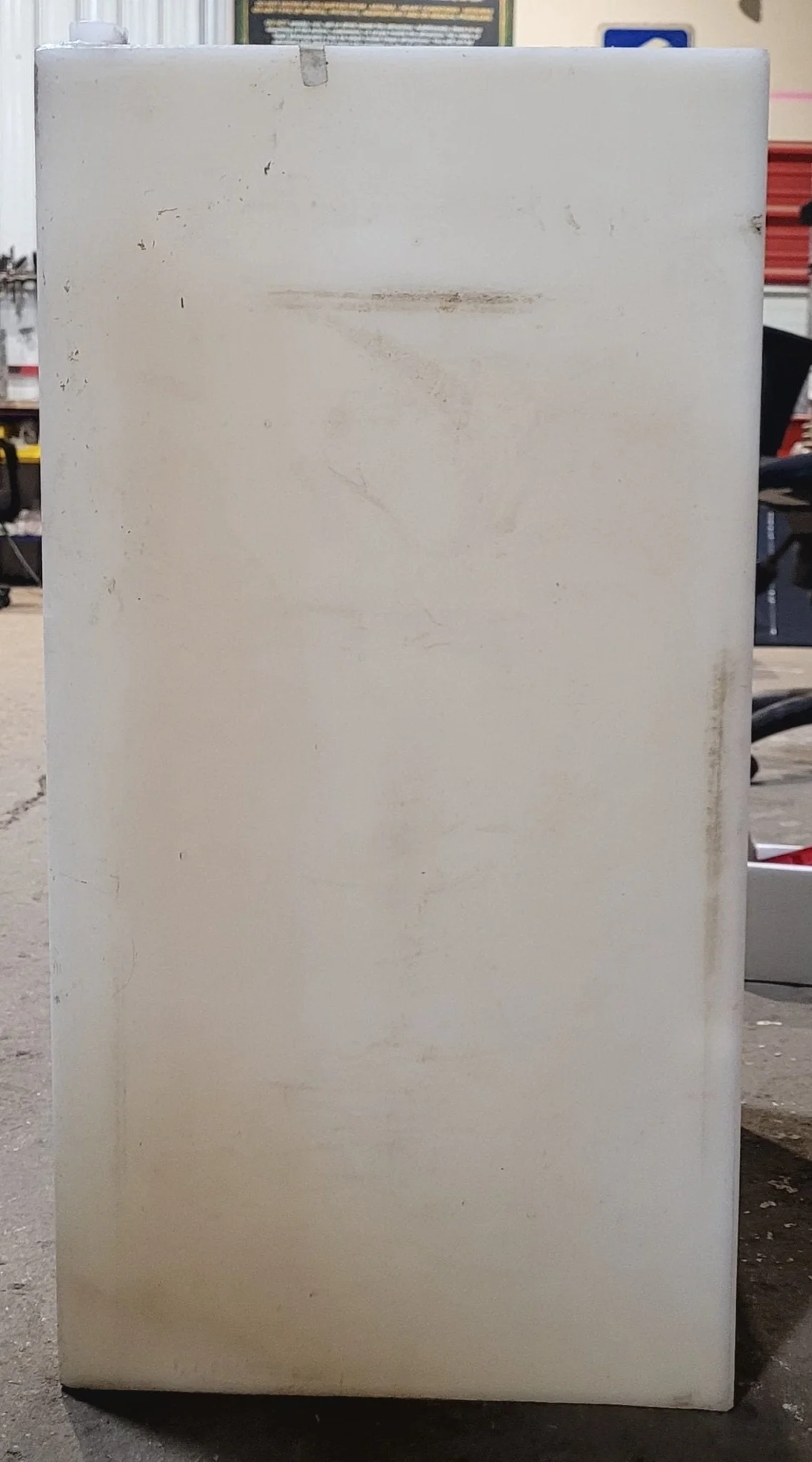 Used Fresh Water Tank 14” x 21 1/8” x 27 1/8” - Image 4