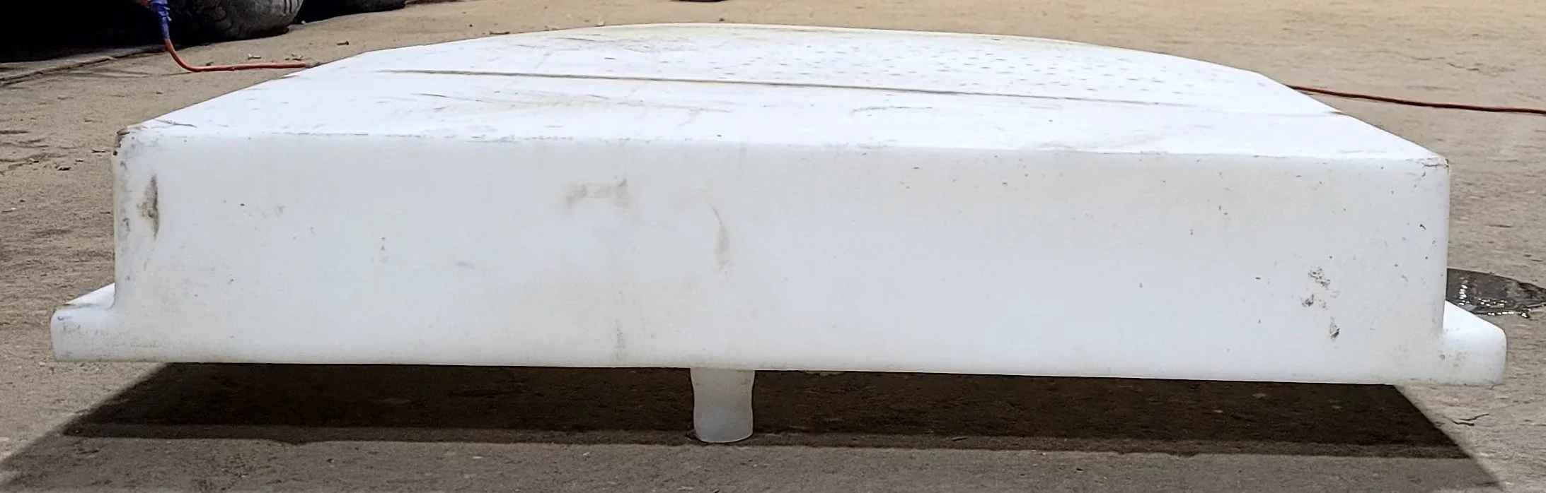 Used Fresh Water Tank 5” H x 31” W x 46 1/4” L - Image 4