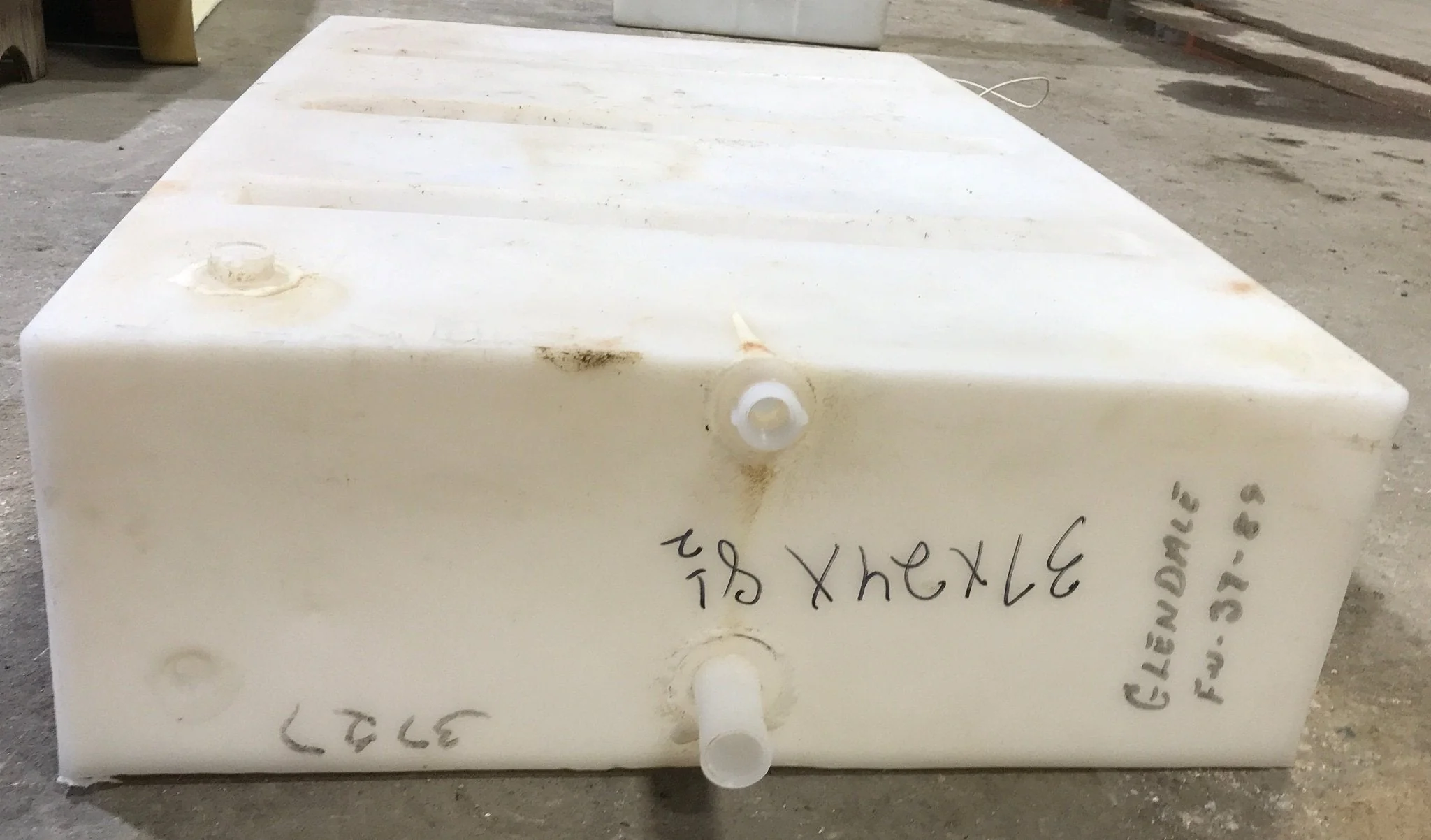 Used Fresh Water Tank 8 1/2" H x 24" W x 37” L - Image 3