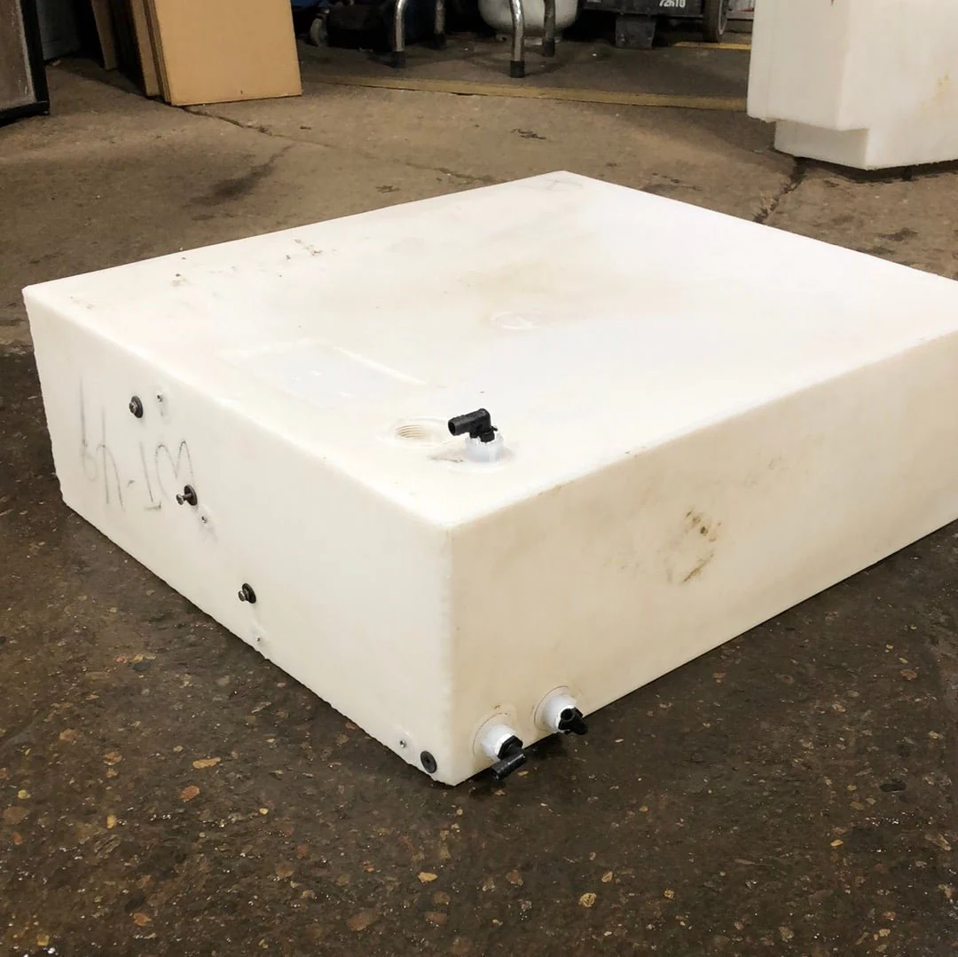 Used Fresh Water Tank 9 1/2” x 25 1/2” x 29 1/2” - Image 2