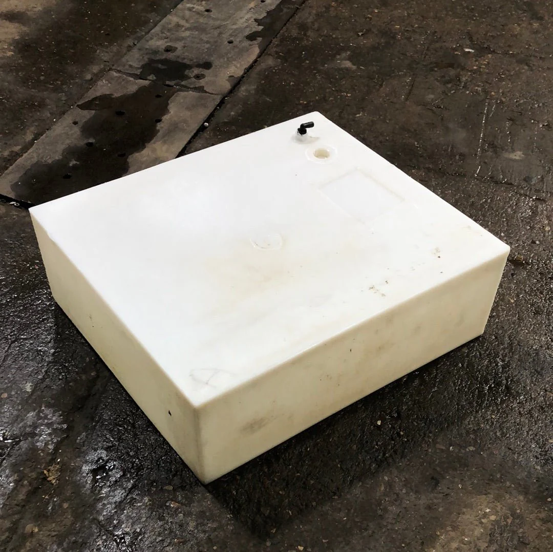Used Fresh Water Tank 9 1/2” x 25 1/2” x 29 1/2” - Image 5