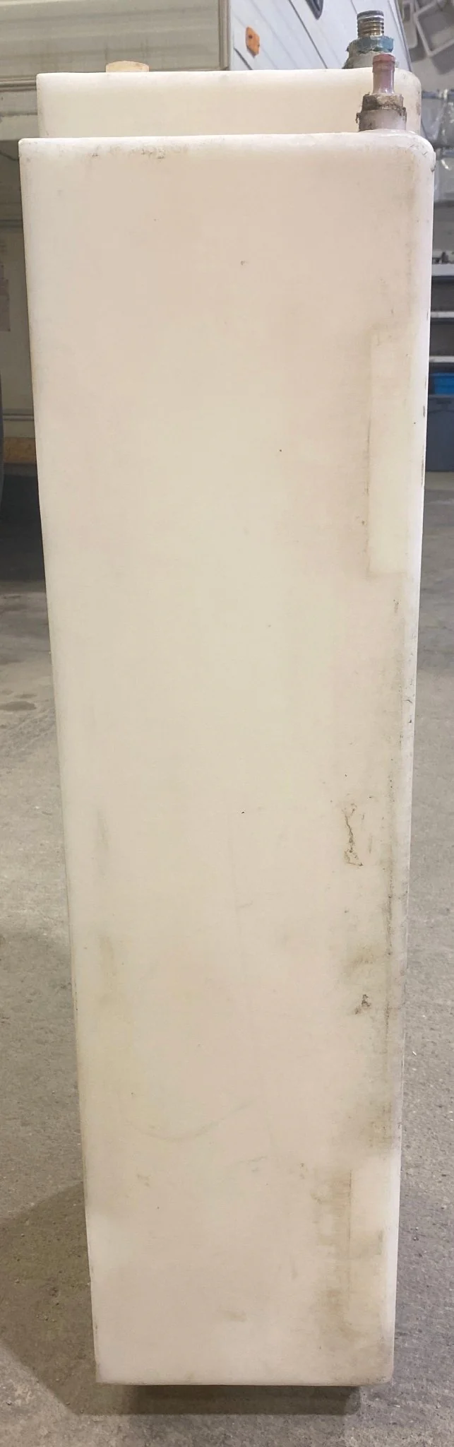 Used Fresh Water Tank 9 3/4” x 16” x 41 3/4" - Image 4