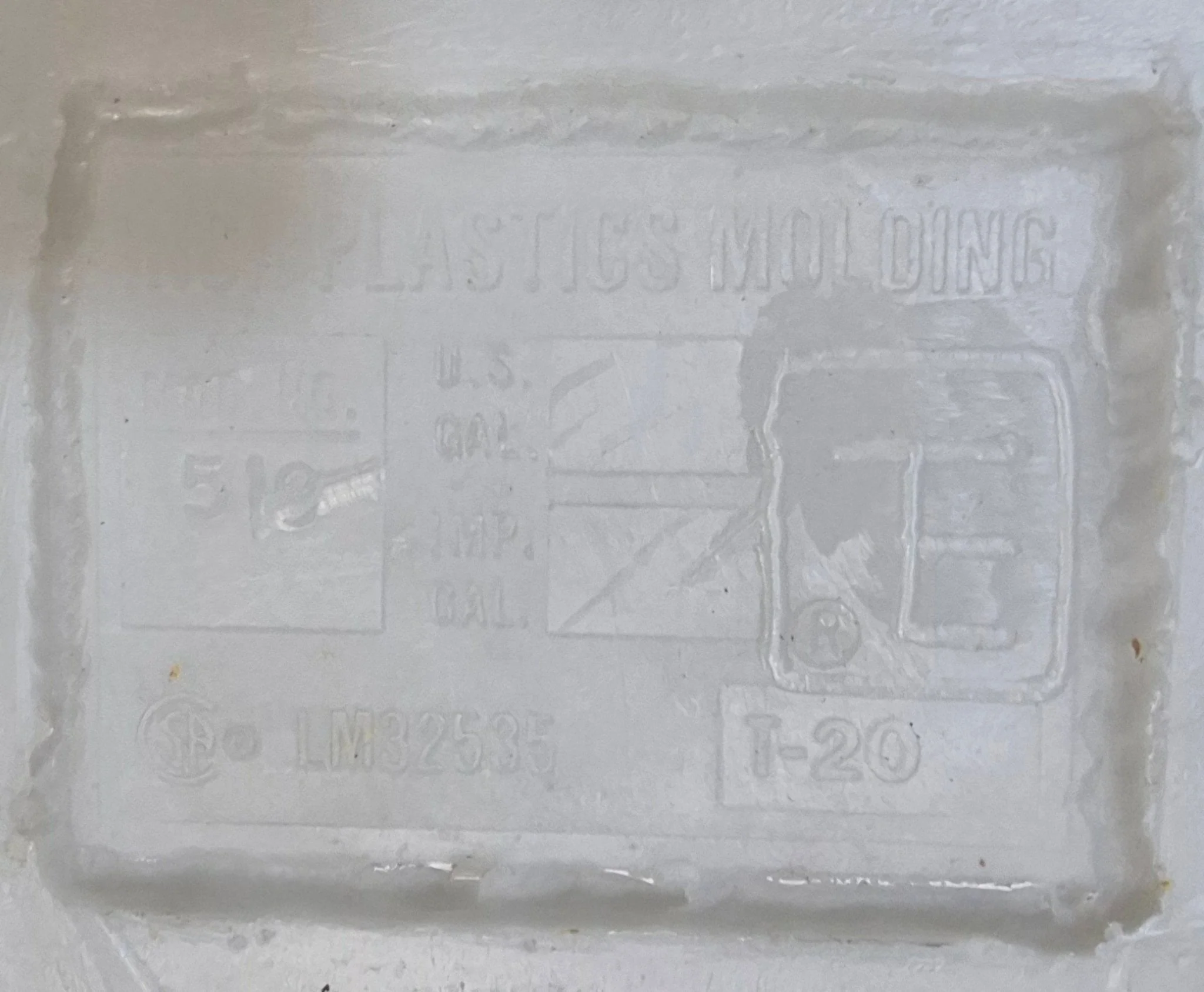 Used Fresh Water Tank 9" H x 23 3/4" W x 58” L - Image 6