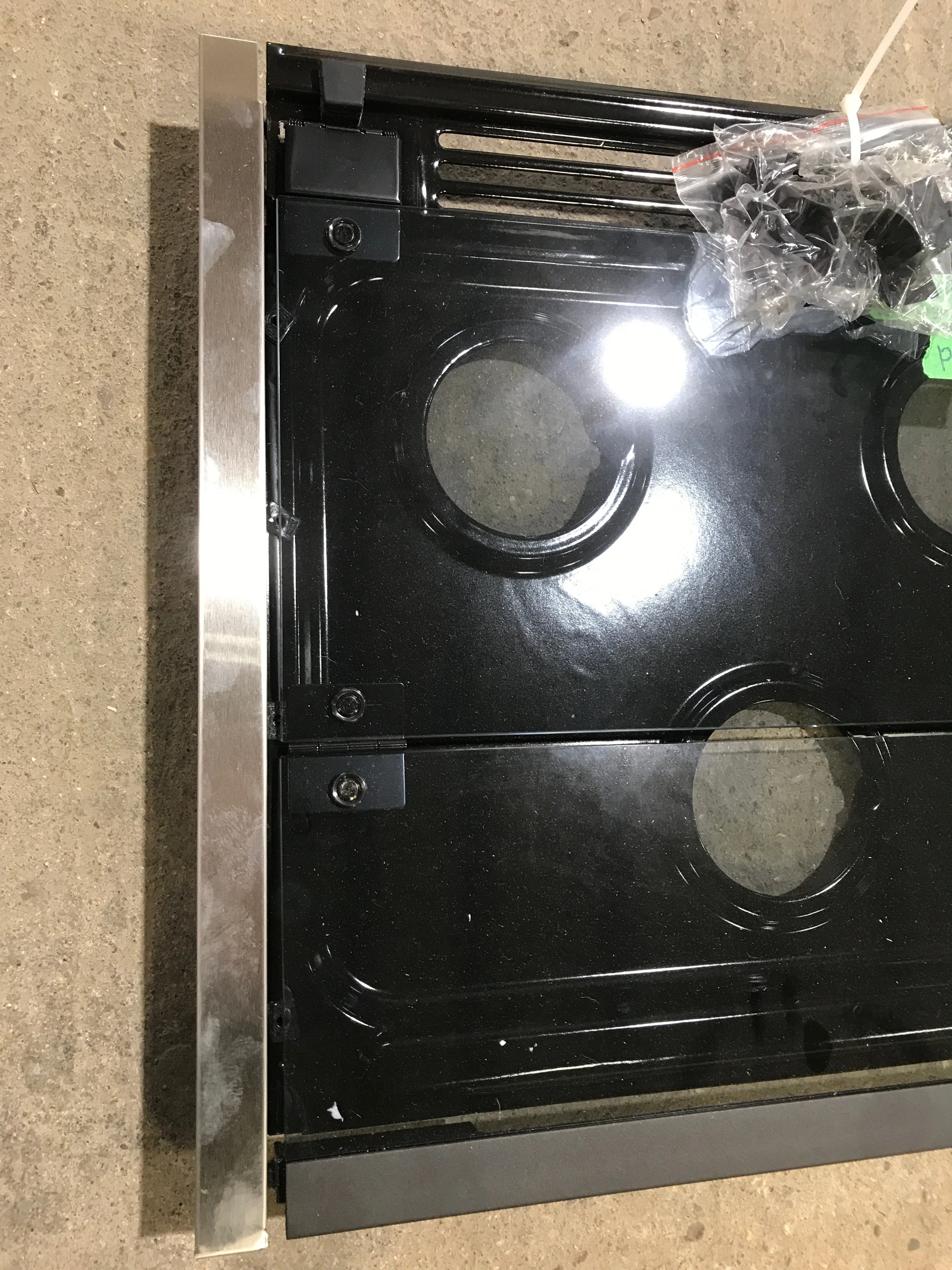 Used Furrion 3-burner Main Top With Glass Bi Fold Cover - 2021124174 - Image 2