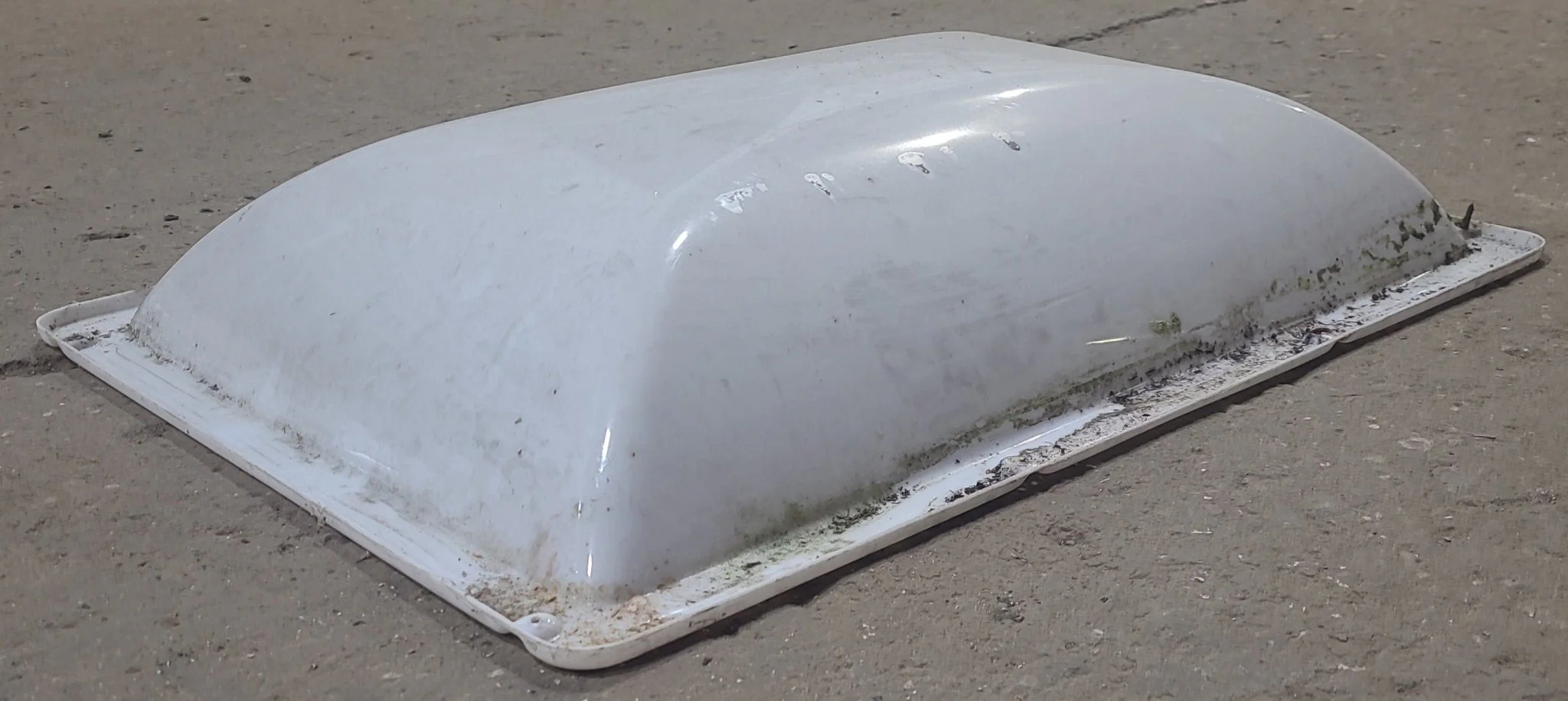 Used Inner Skylight 24 1/4" X 16 1/4" - Image 4