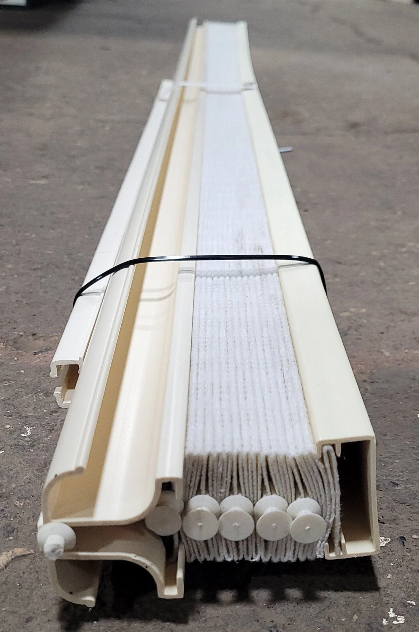 Used Interior Fabric Folding Door 33 1/2" W X 76" H X 1 3/4" D - Image 3