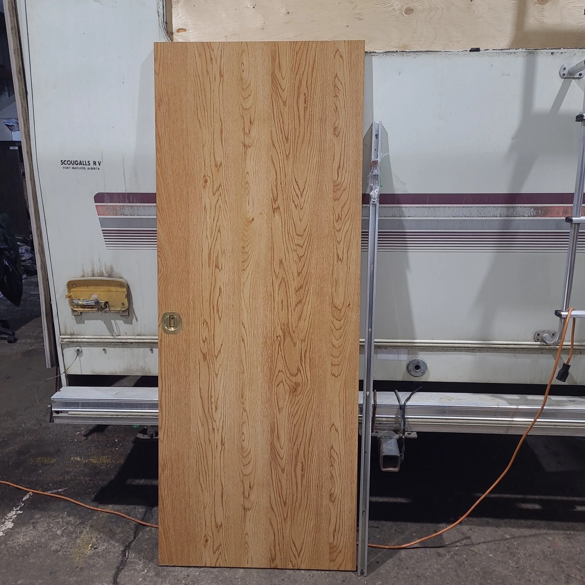 Used Interior Wooden Door 25 3/8" W x 78" H x 1 1/4" D - Image 5