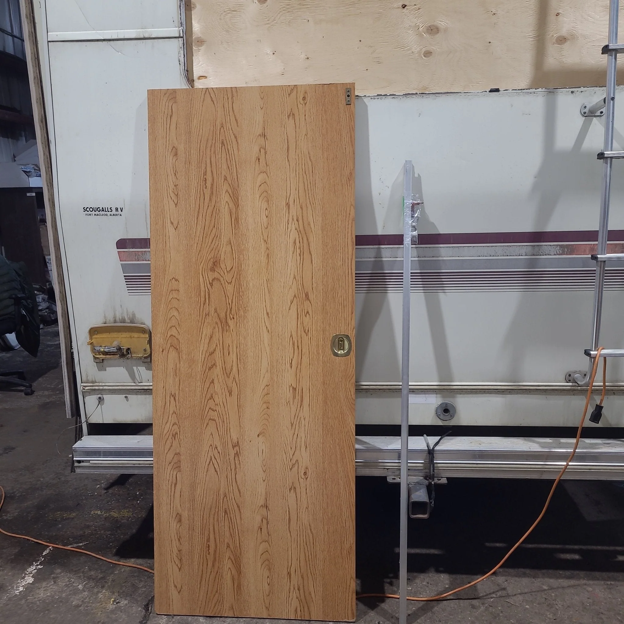 Used Interior Wooden Door 25 3/8" W x 78" H x 1 1/4" D - Image 8