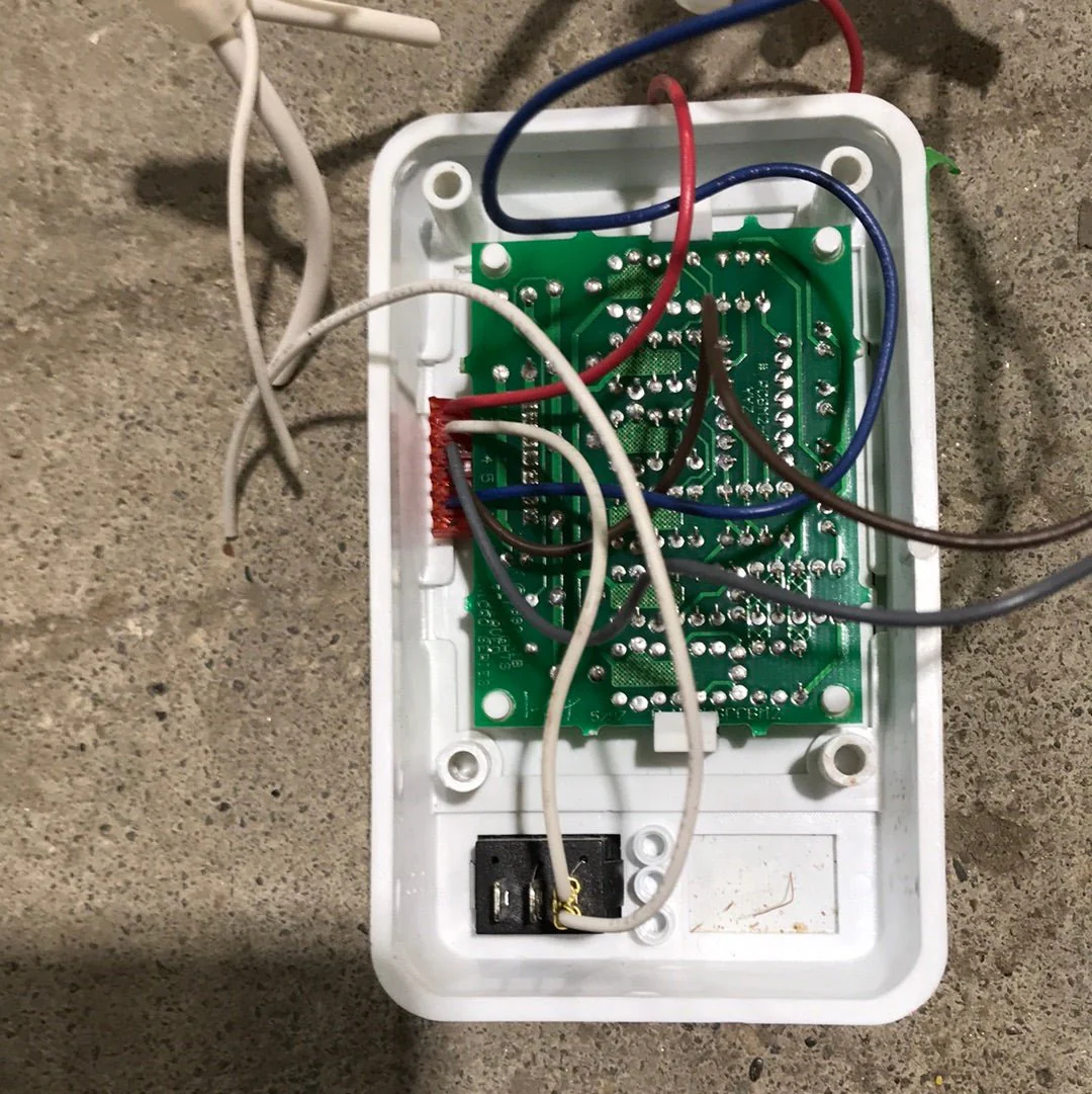 Used KIB Micro Monitor SUBPCBM2 - PCBM2-C  - YYZ - White - Image 2