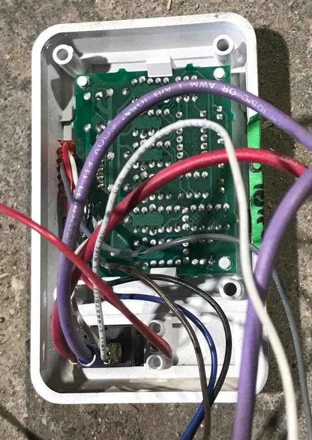Used KIB Micro Monitor SUBPCBM2 - PCBM2-C - YYZ - White - Image 2
