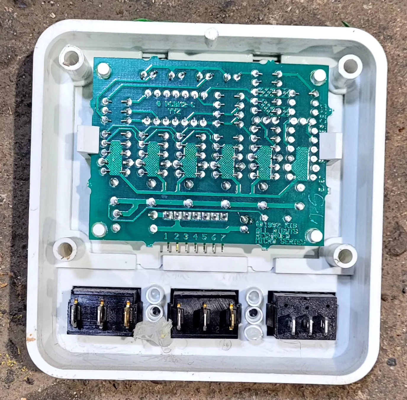 Used KIB Micro Monitor SUBPCBM2 - White - Image 2