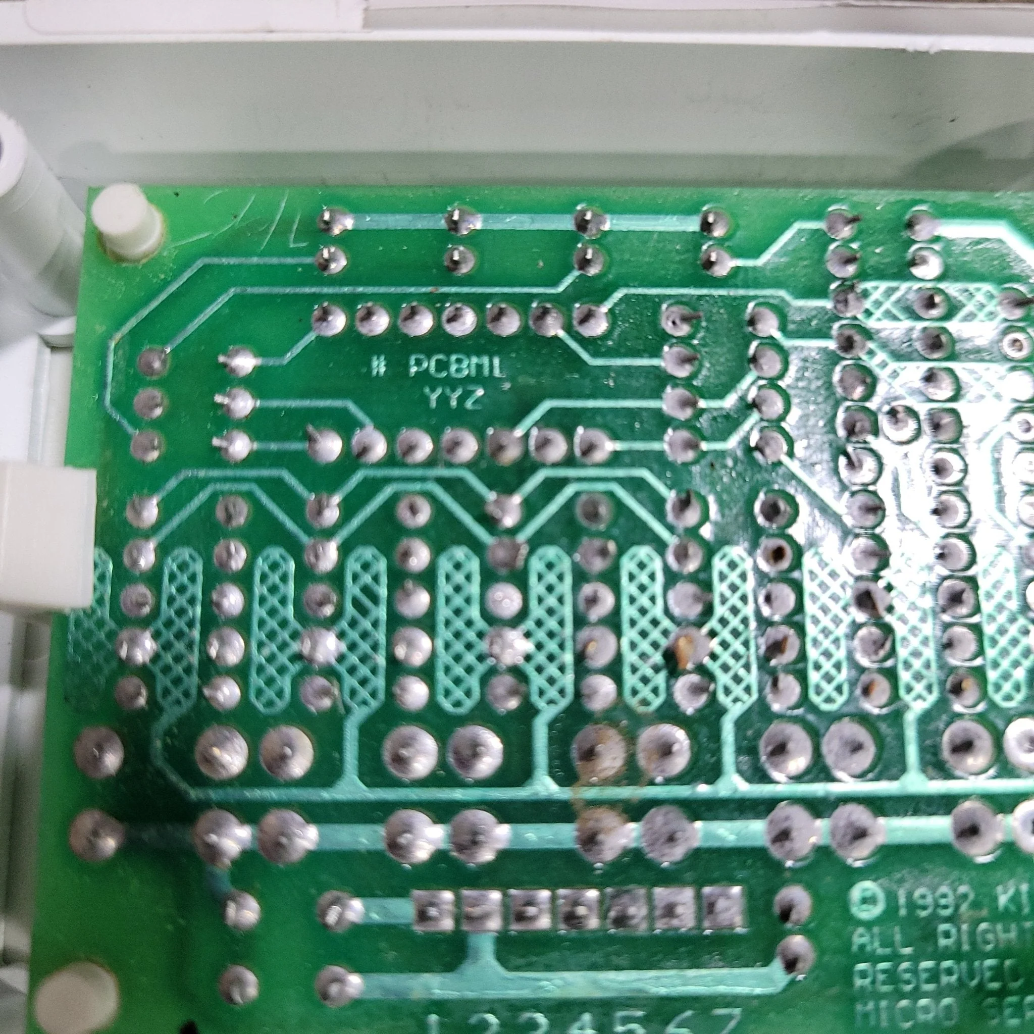 Used KIB Micro Monitor SUB PCBM2 - PCBM2-C YYZ White - Image 3