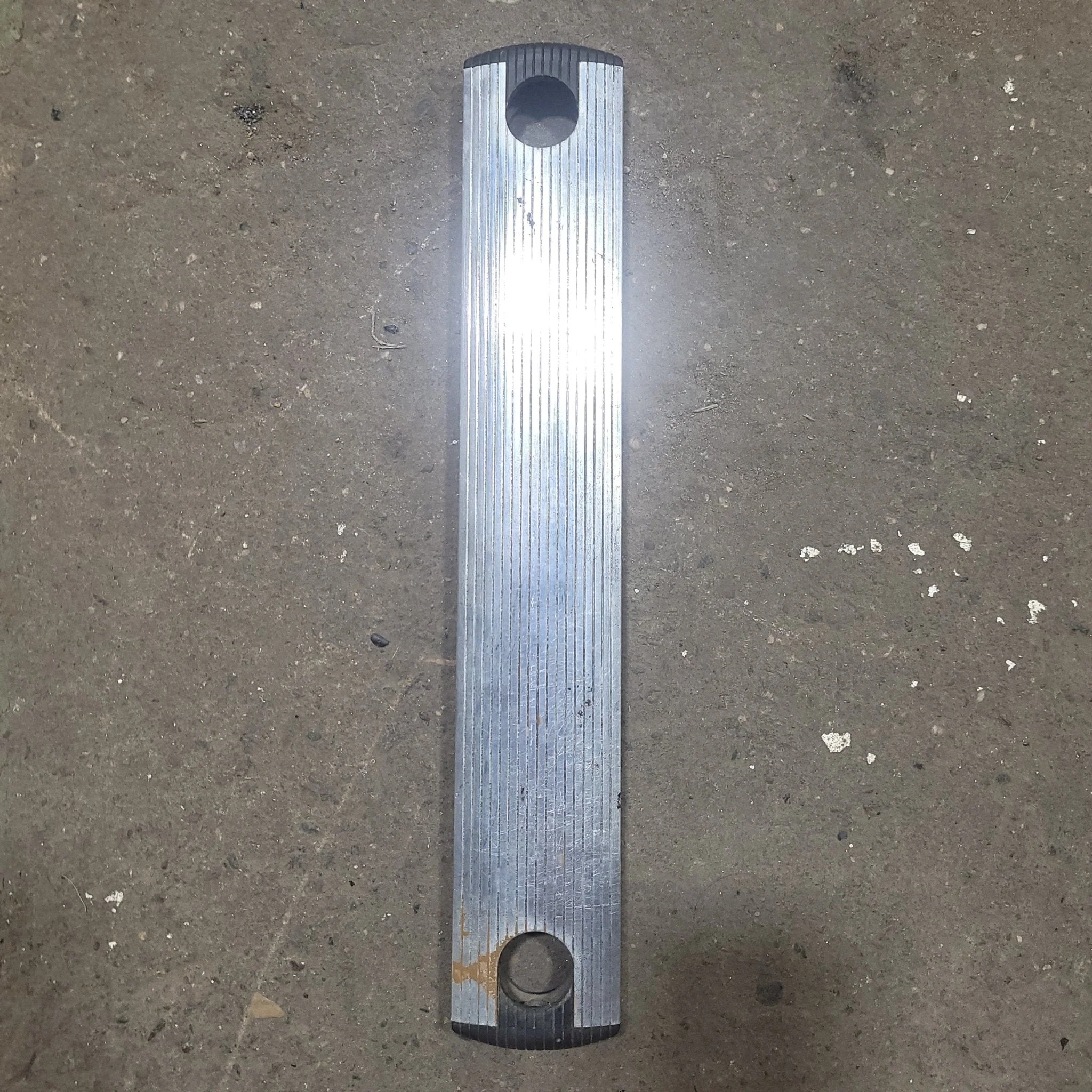 Used Ladder Complete Step/ Tread- 13 3/4"