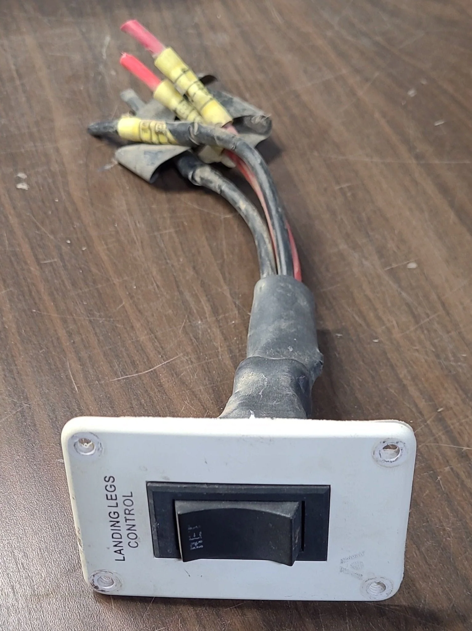 Used Atwood Landing Gear Legs Control Switch - Image 2