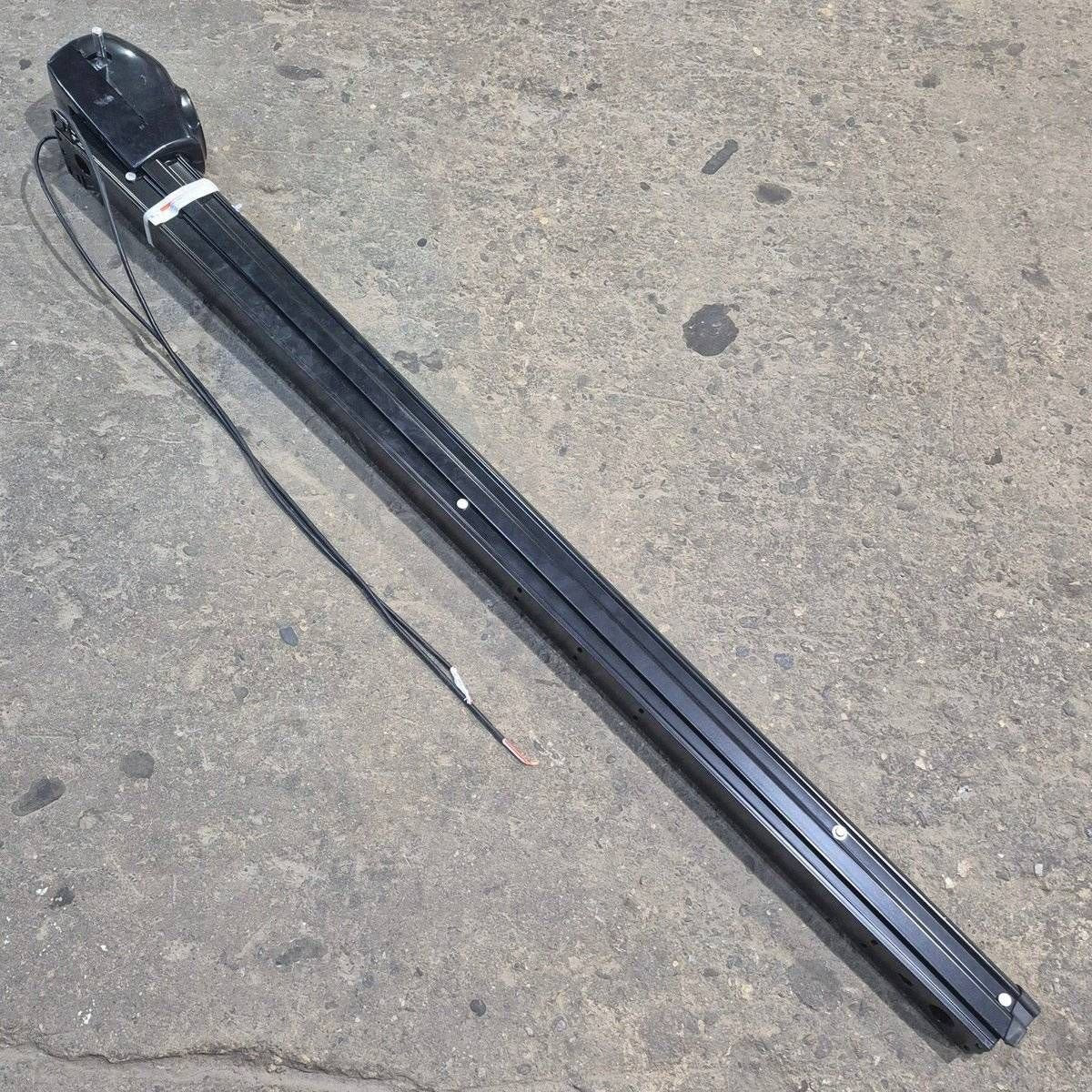 Used Lippert Awning Arm, Drive (Front), Black, 63" - Solera , V000467182 - Image 4