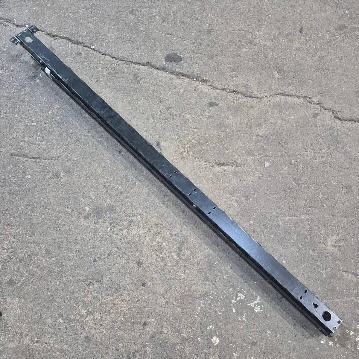 Used Lippert Awning Arm, Idler (Rear) Non-Powered, Black, 66" - 266169 - Image 5
