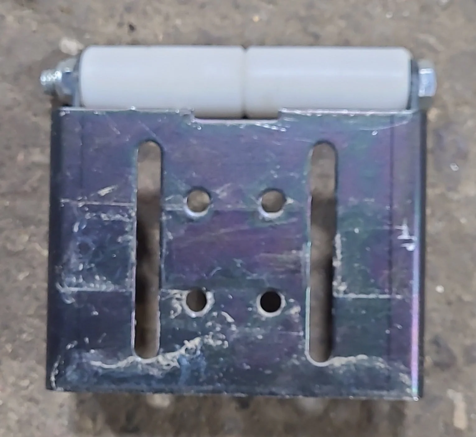 Used Lippert Components 115612 J-2 Roller - Image 4