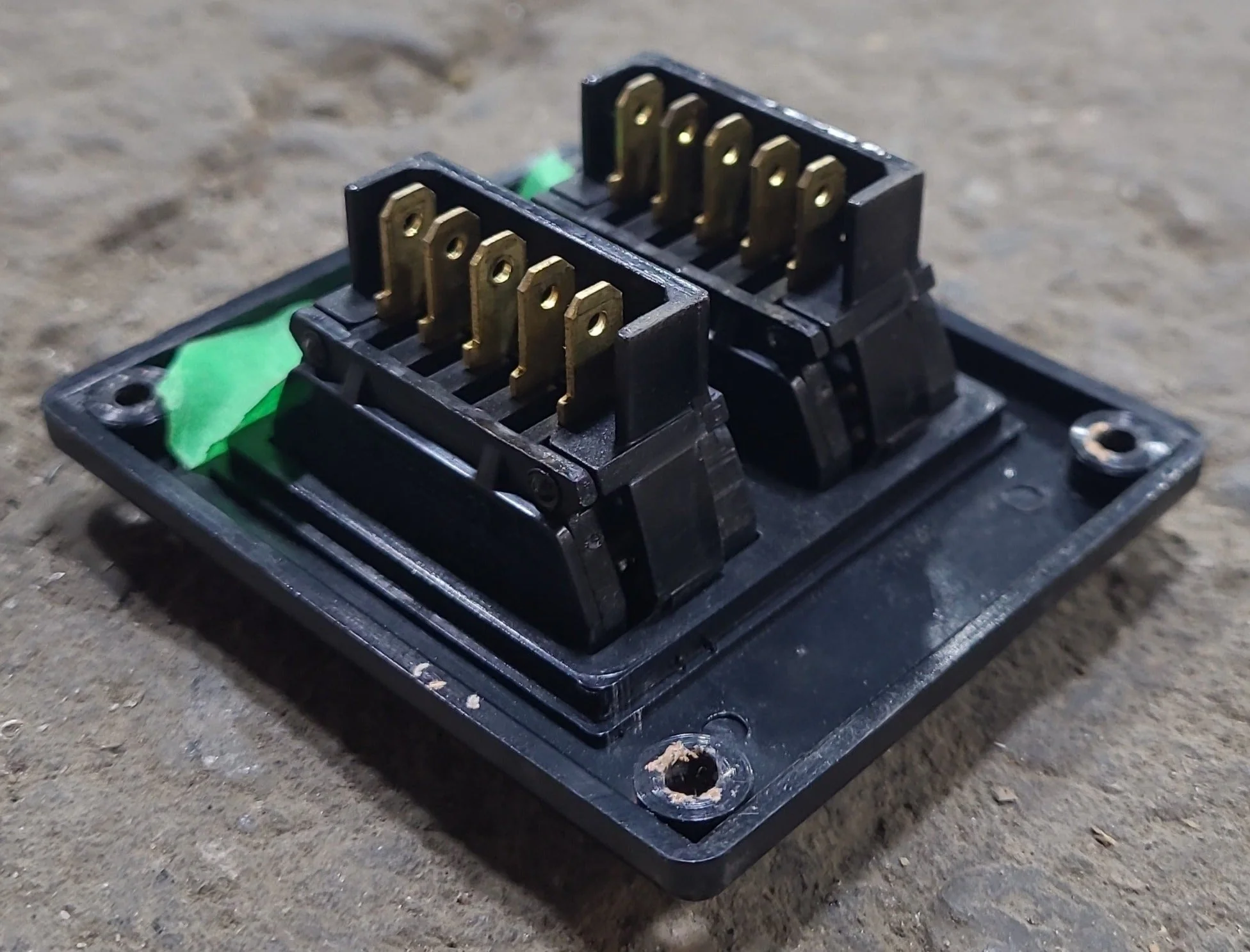 Used Lippert Old-Style Double Slide-Out Electric Switch - Image 3