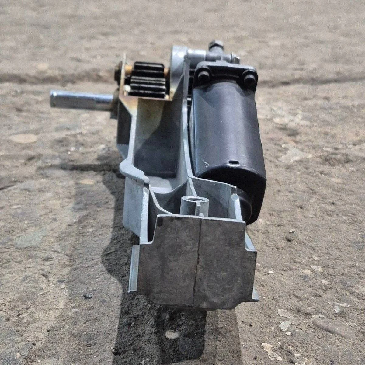 Used Lippert Solera Replacement Motor - 266149 - Image 6