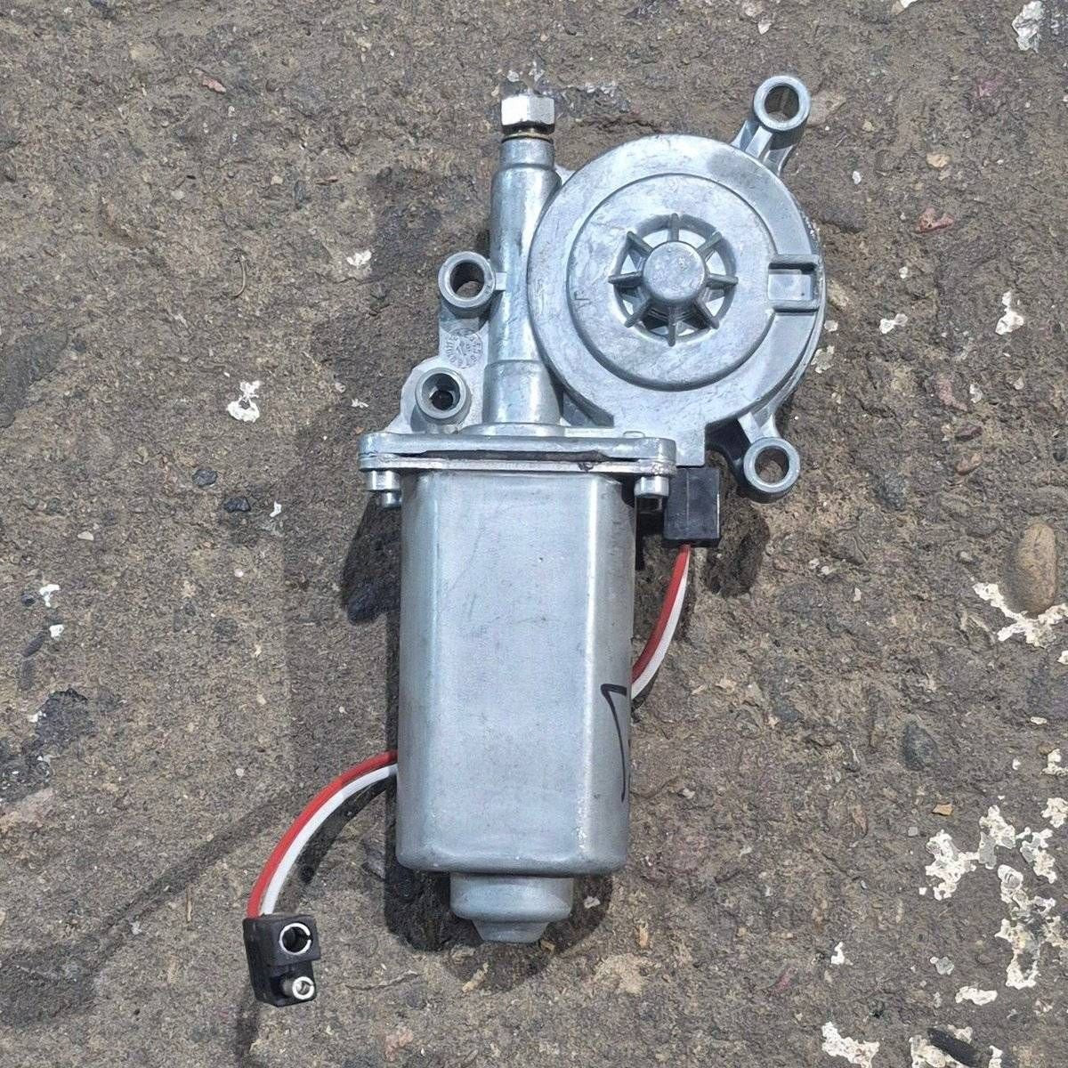 Used Lippert Solera Replacement Motor - 373566 - Image 3