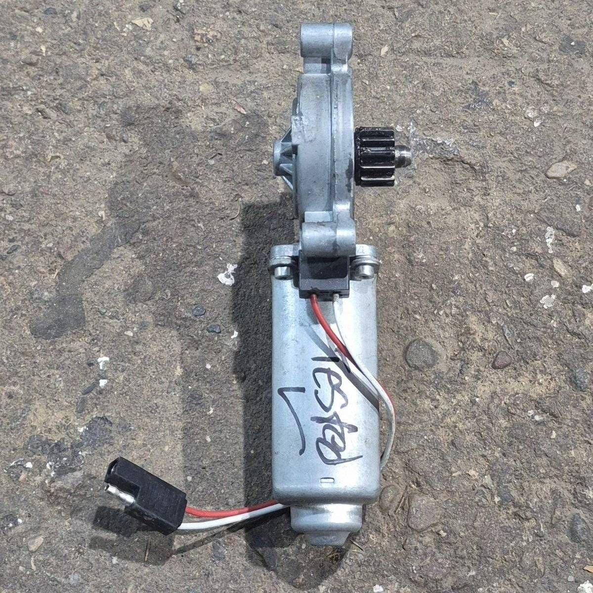 Used Lippert Solera Replacement Motor - 373566 - Image 5