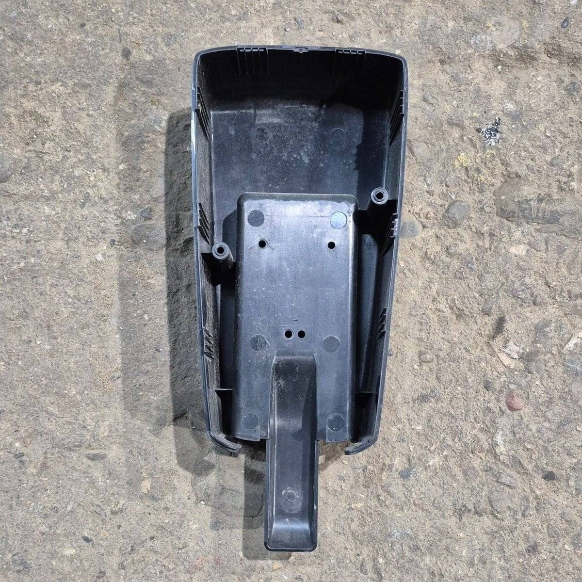 Used Lippert Solera Standard Regal Head Cover Idler Back - 643921