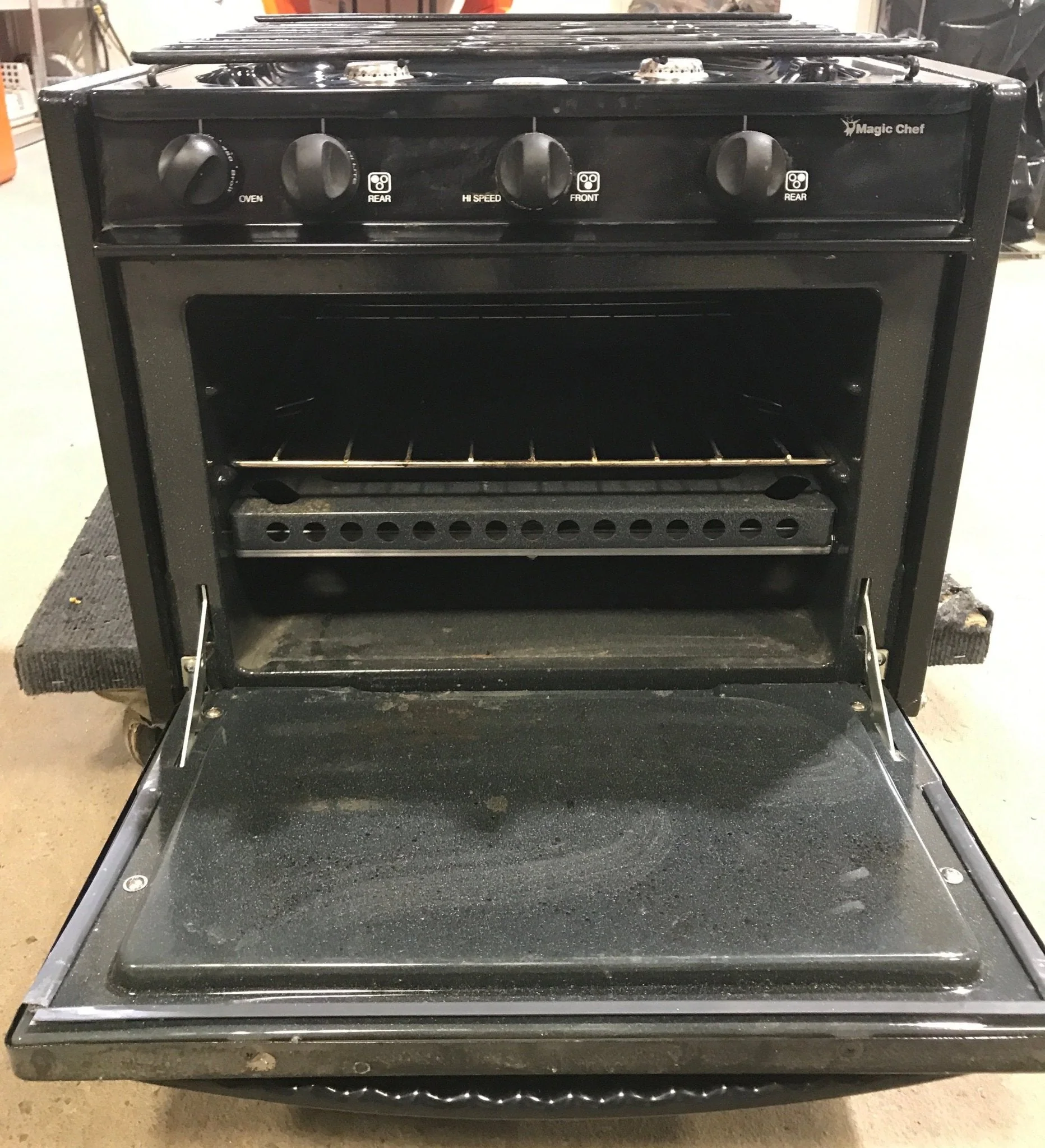 Used Magic Chef 3 Burner RV Range / Cooktop - CLY1610BDB - Image 3