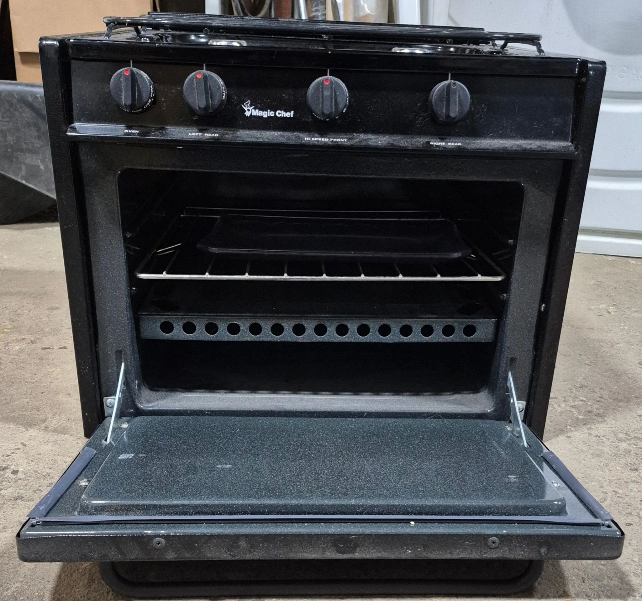 Used Magic Chef 3 Burner RV Range / Cooktop - CLY1631BDB - Image 2