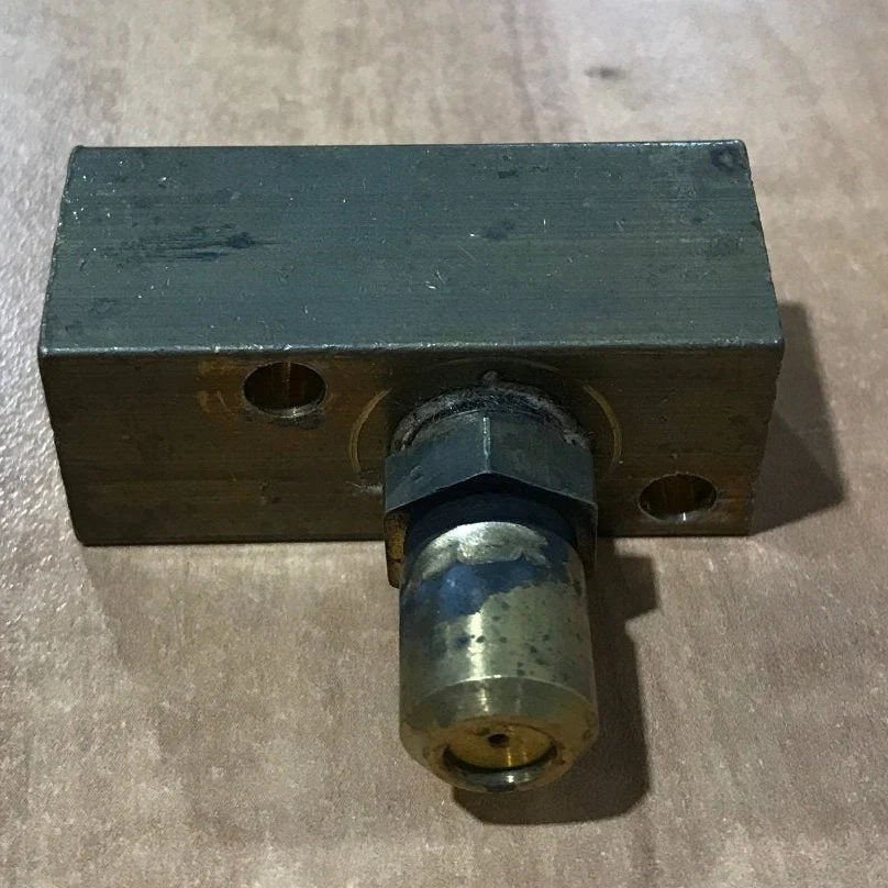 Used Magic Chef Block Elbow assembly 74009864 - Image 4