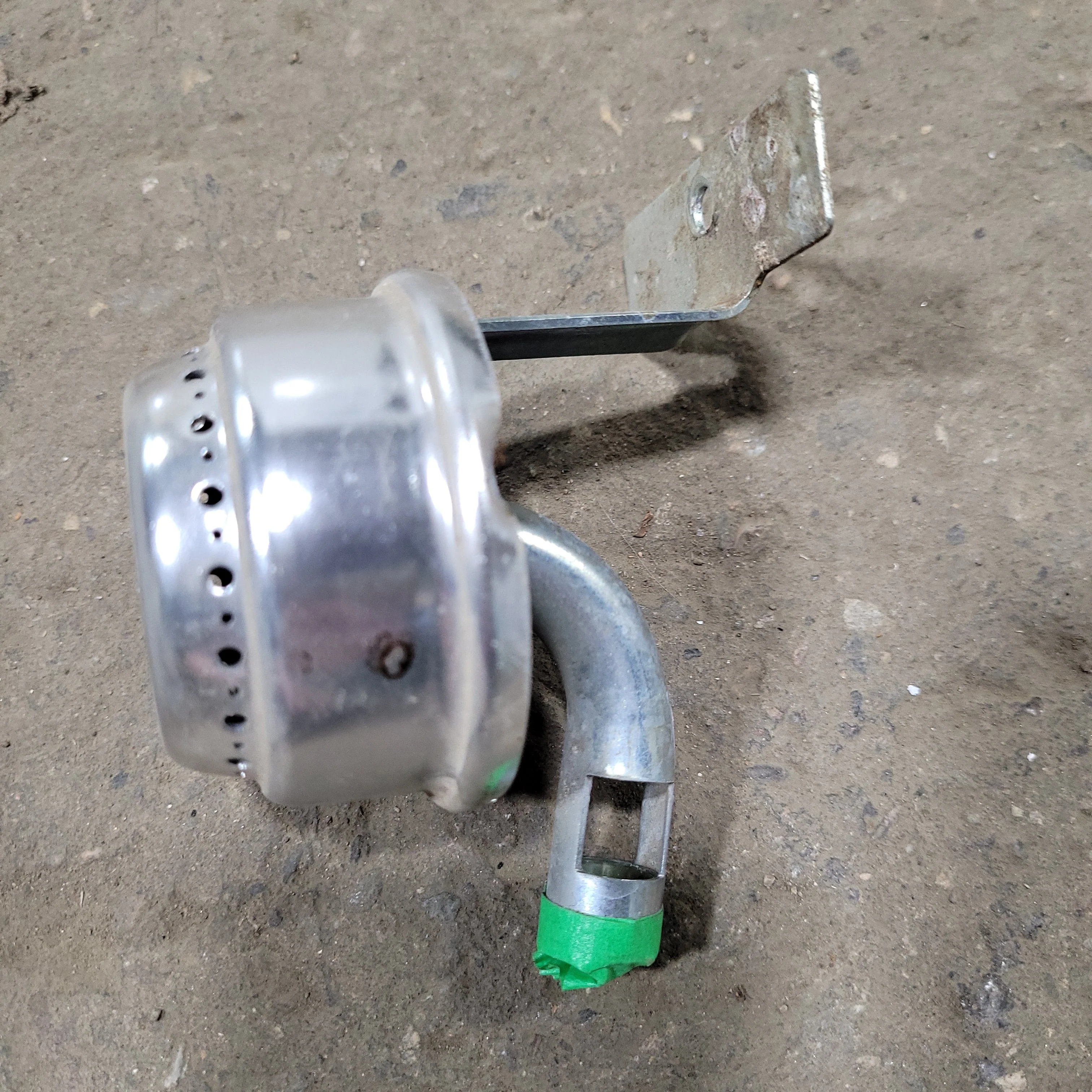 Used Magic Chef Burner Assembly Front 74004675 - Image 4