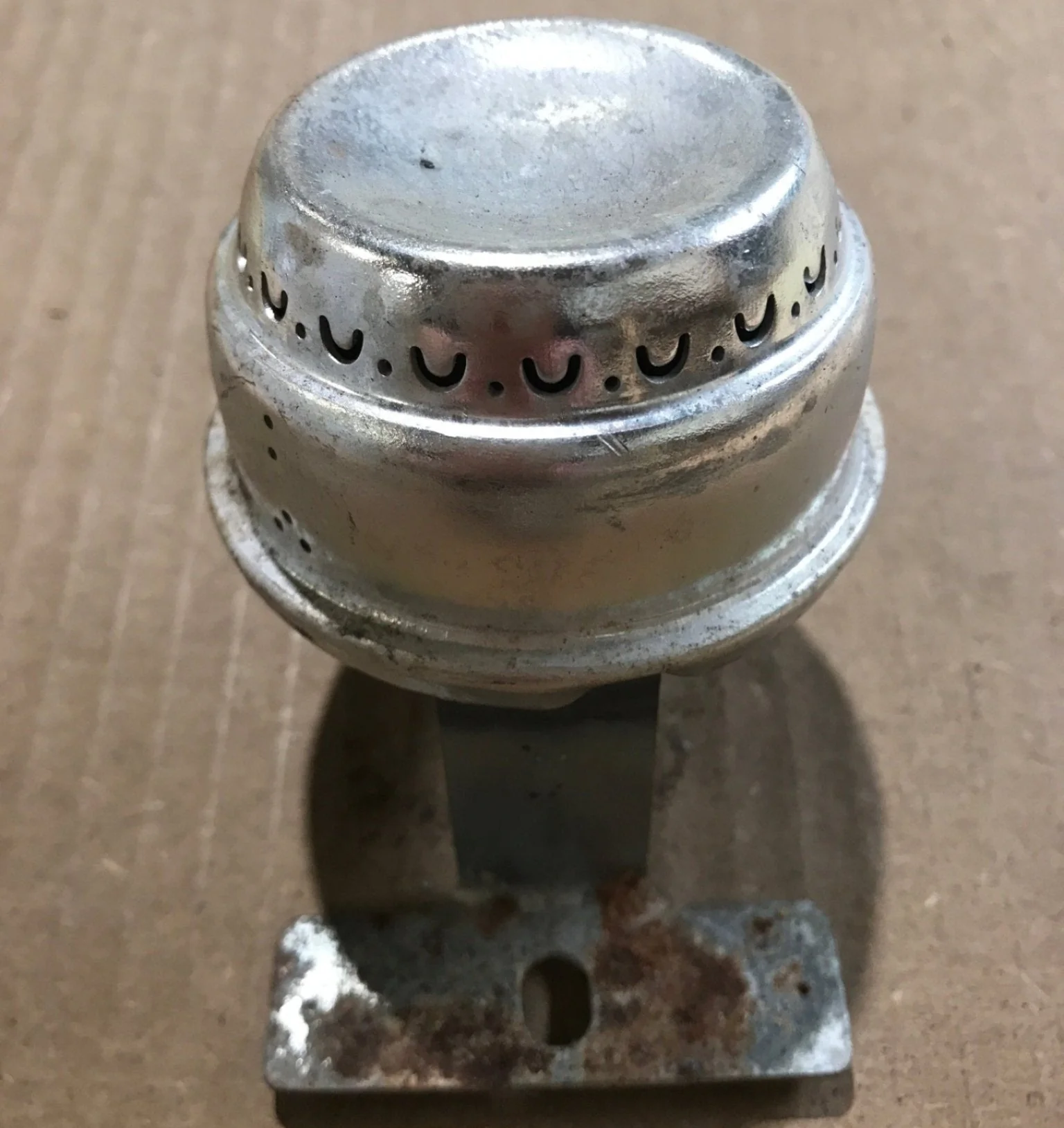 Used Magic Chef Burner Assembly, Right, Front - 7505P15160 - Image 4