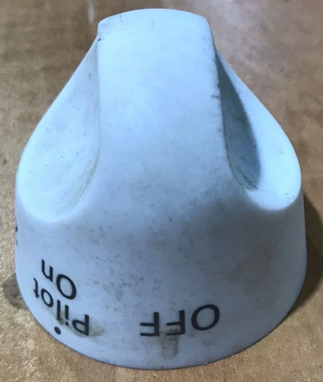 Used Magic Chef Oven Knob - 74007279